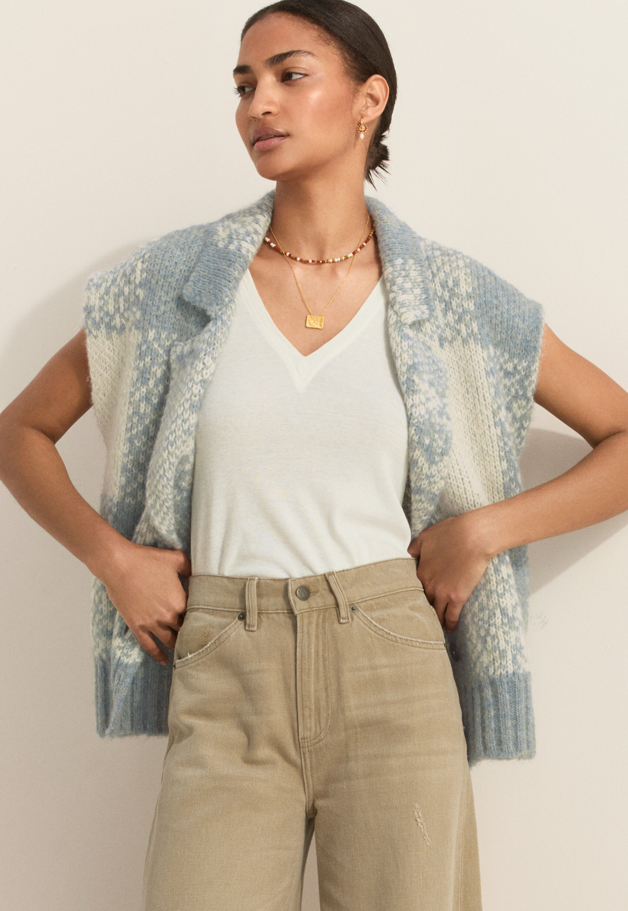 Sleeveless checked jacket
