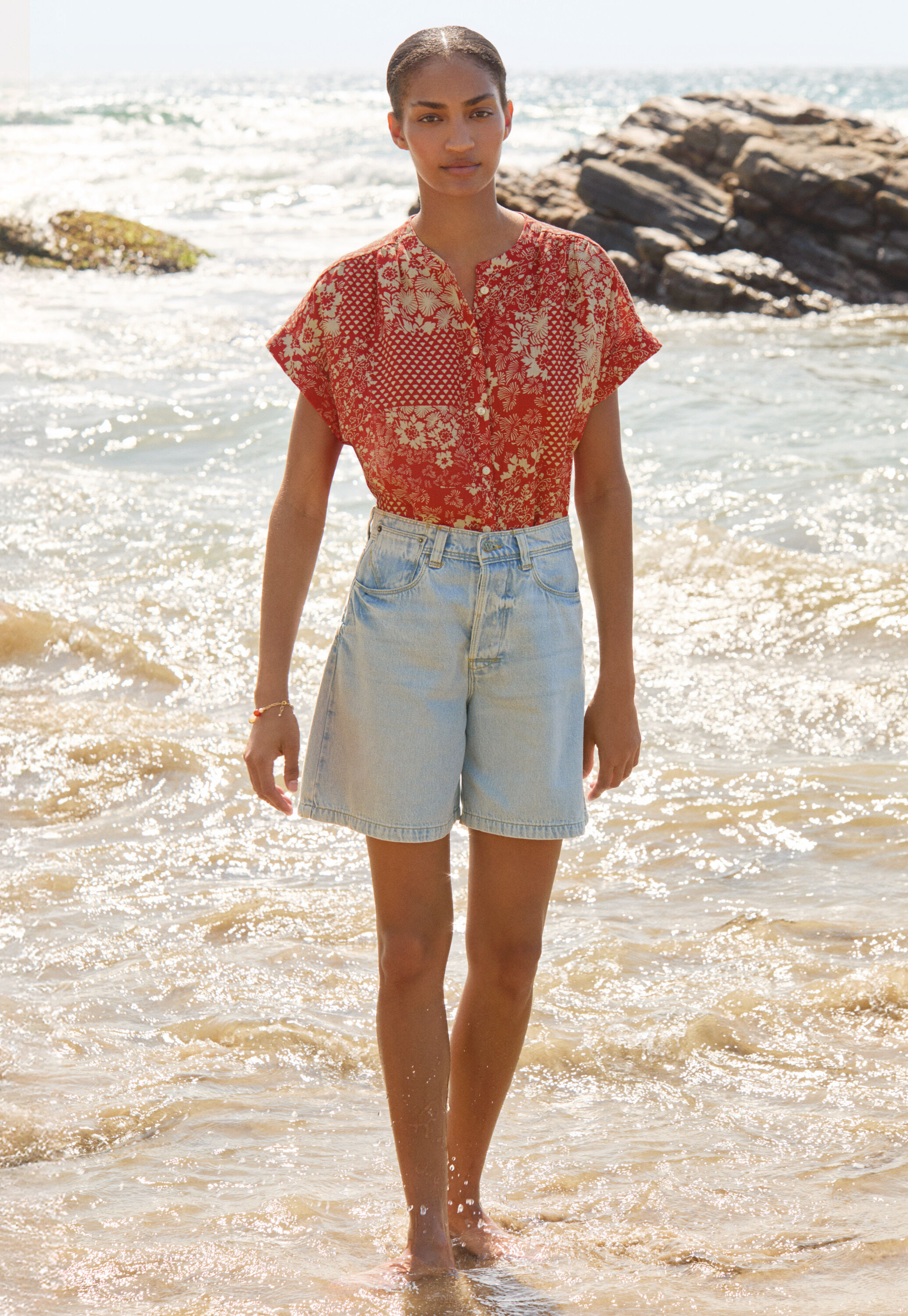 Denim shorts, Pale wash, large