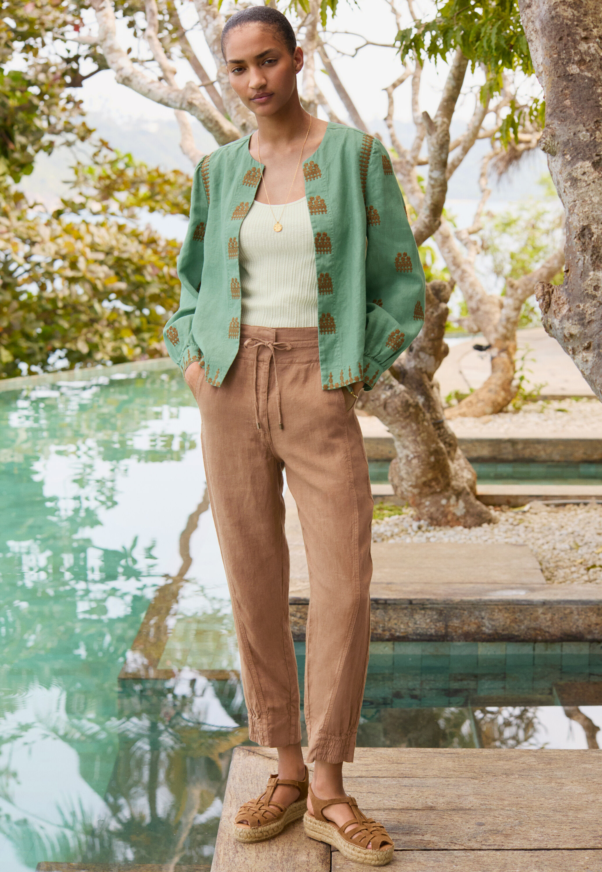 Wide-leg cord trousers