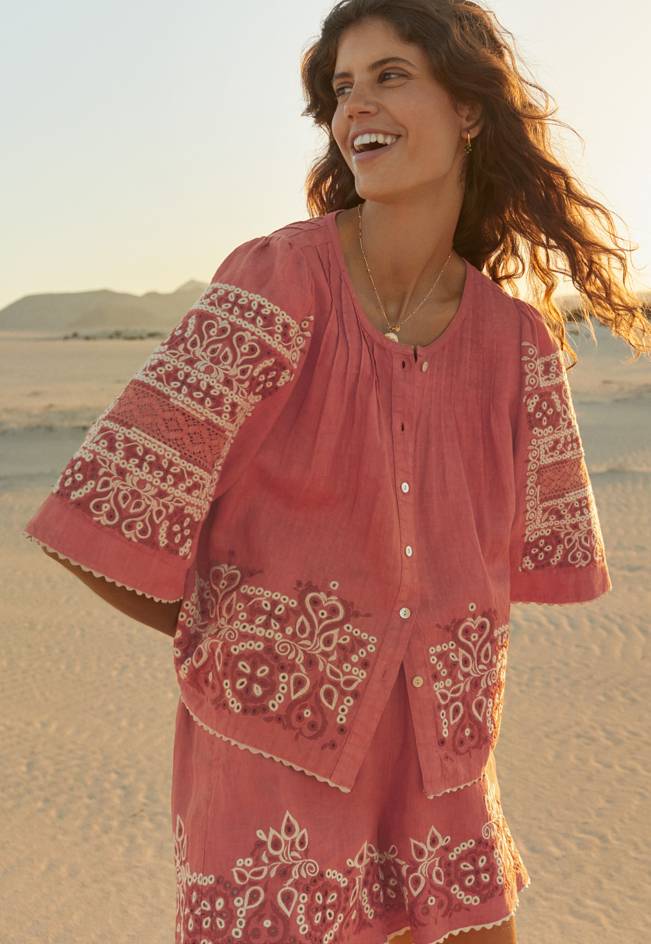 Broderie blouse