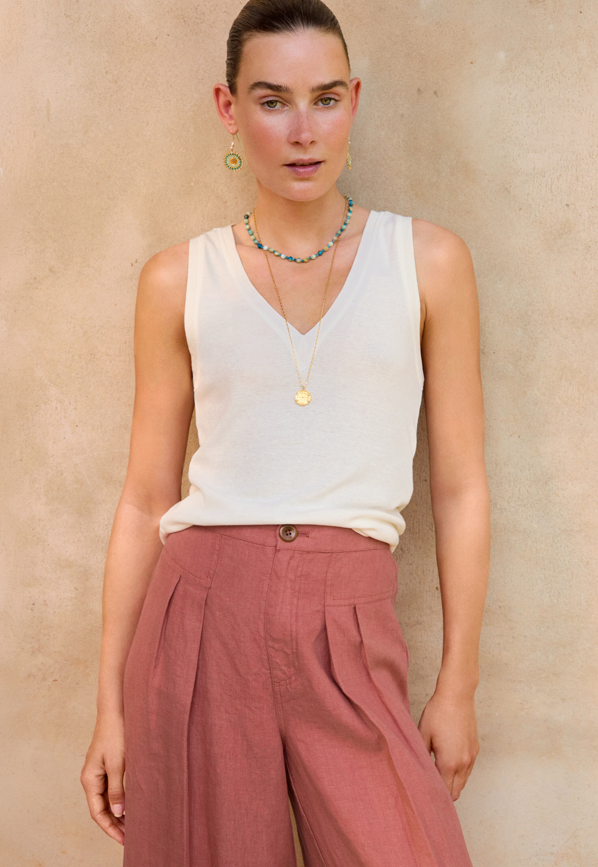 V-neck jersey vest