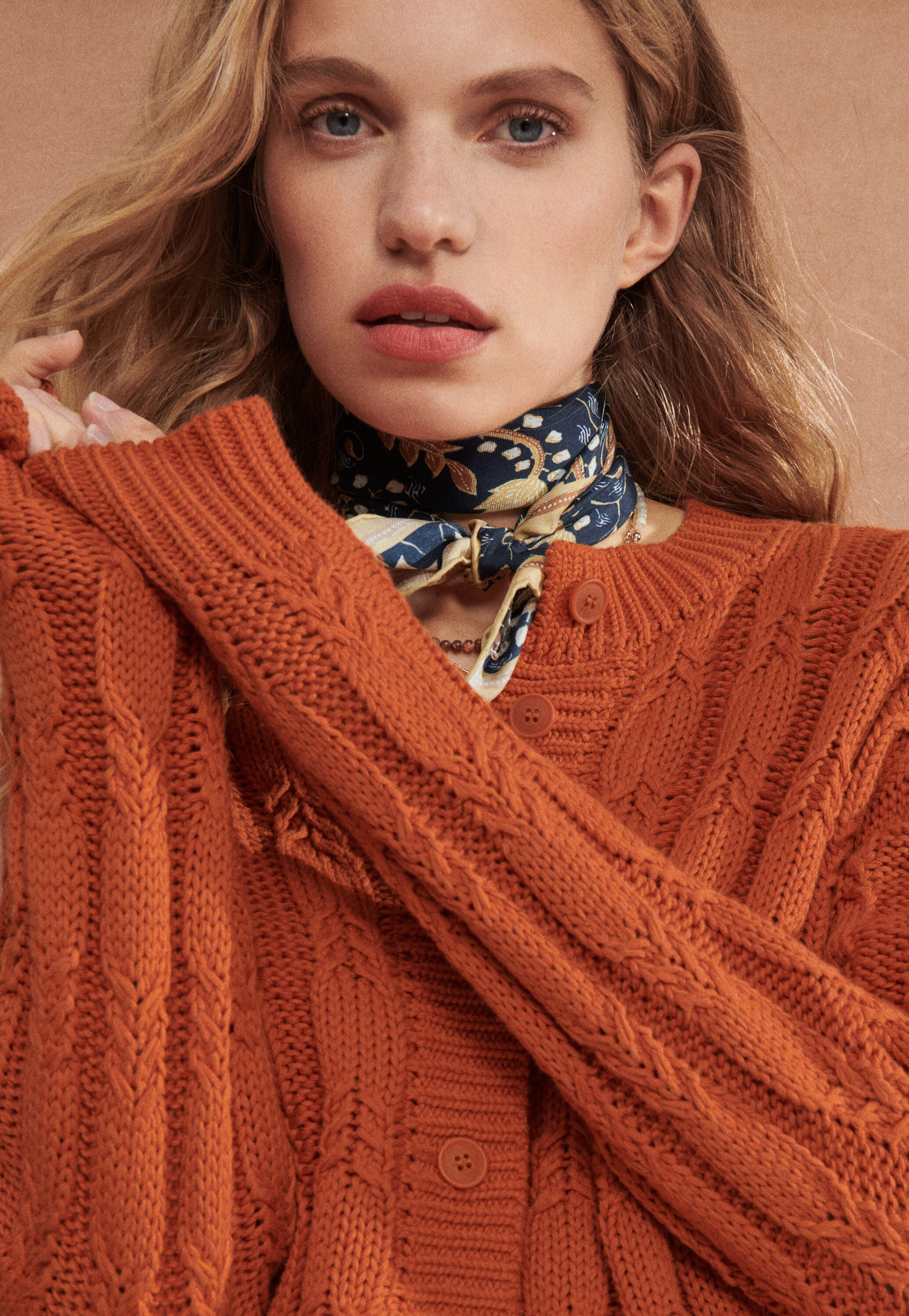Cable-knit cardigan