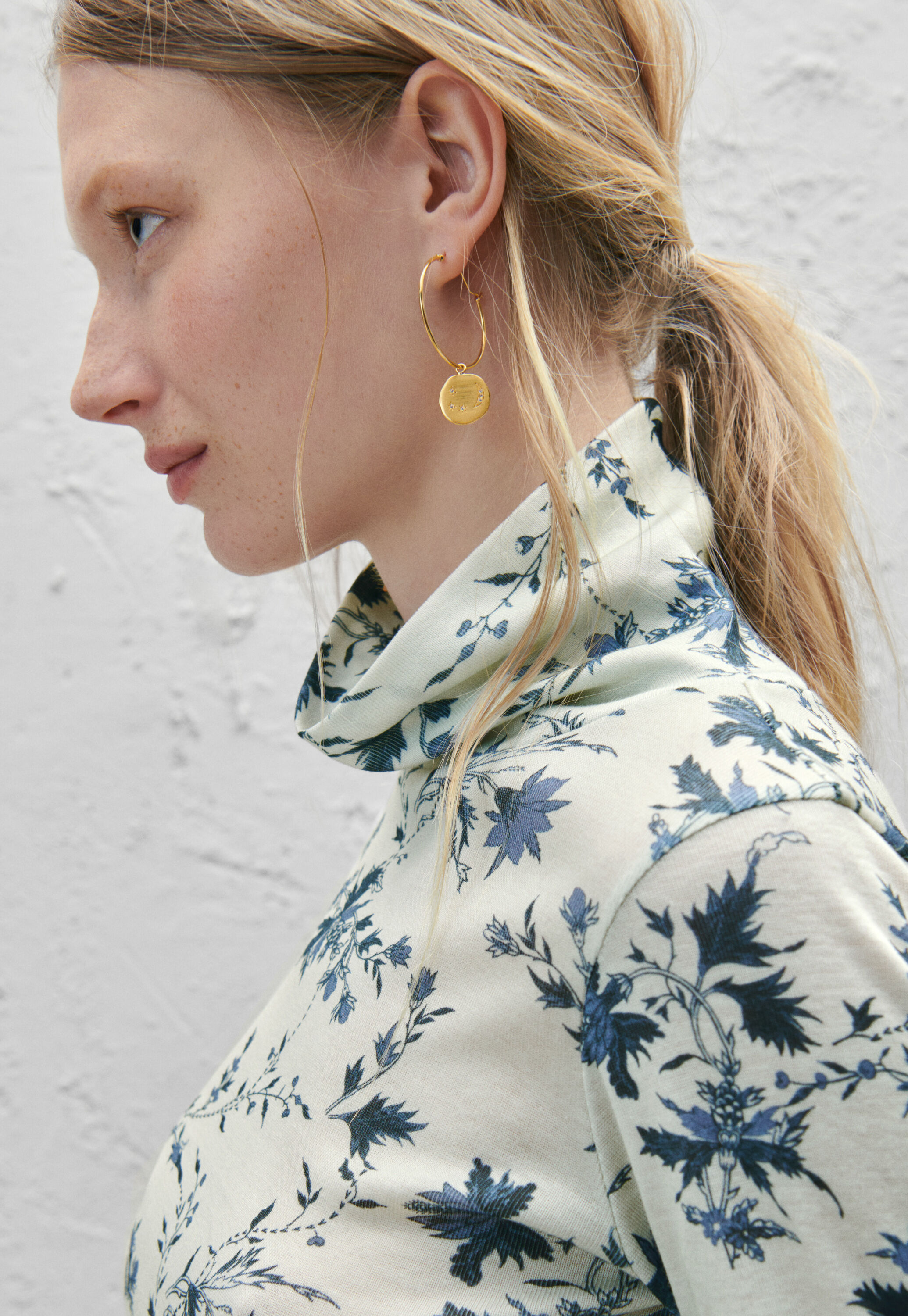 Moons-and-stars pendant hoop earrings