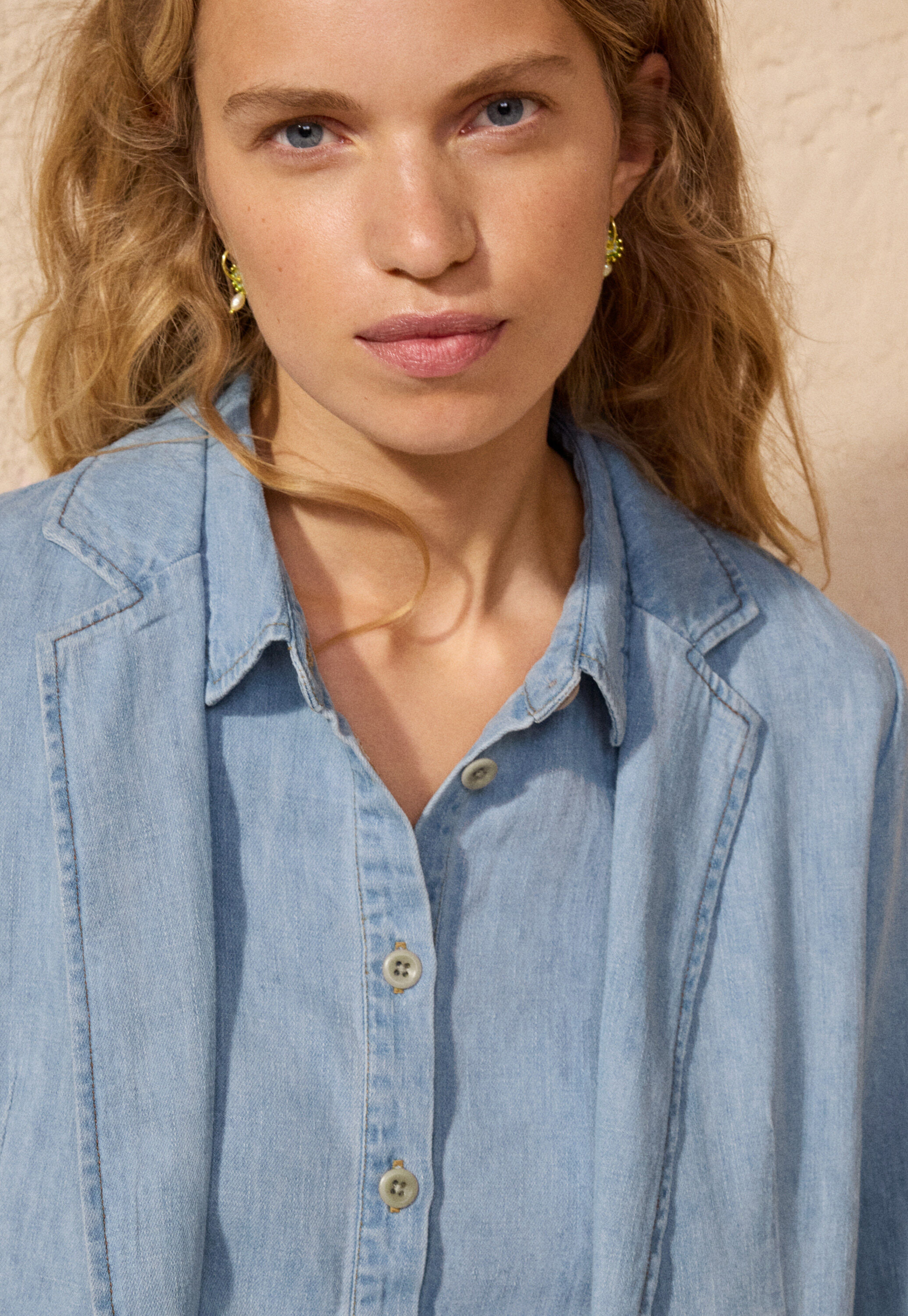 Scallop-detail shirt