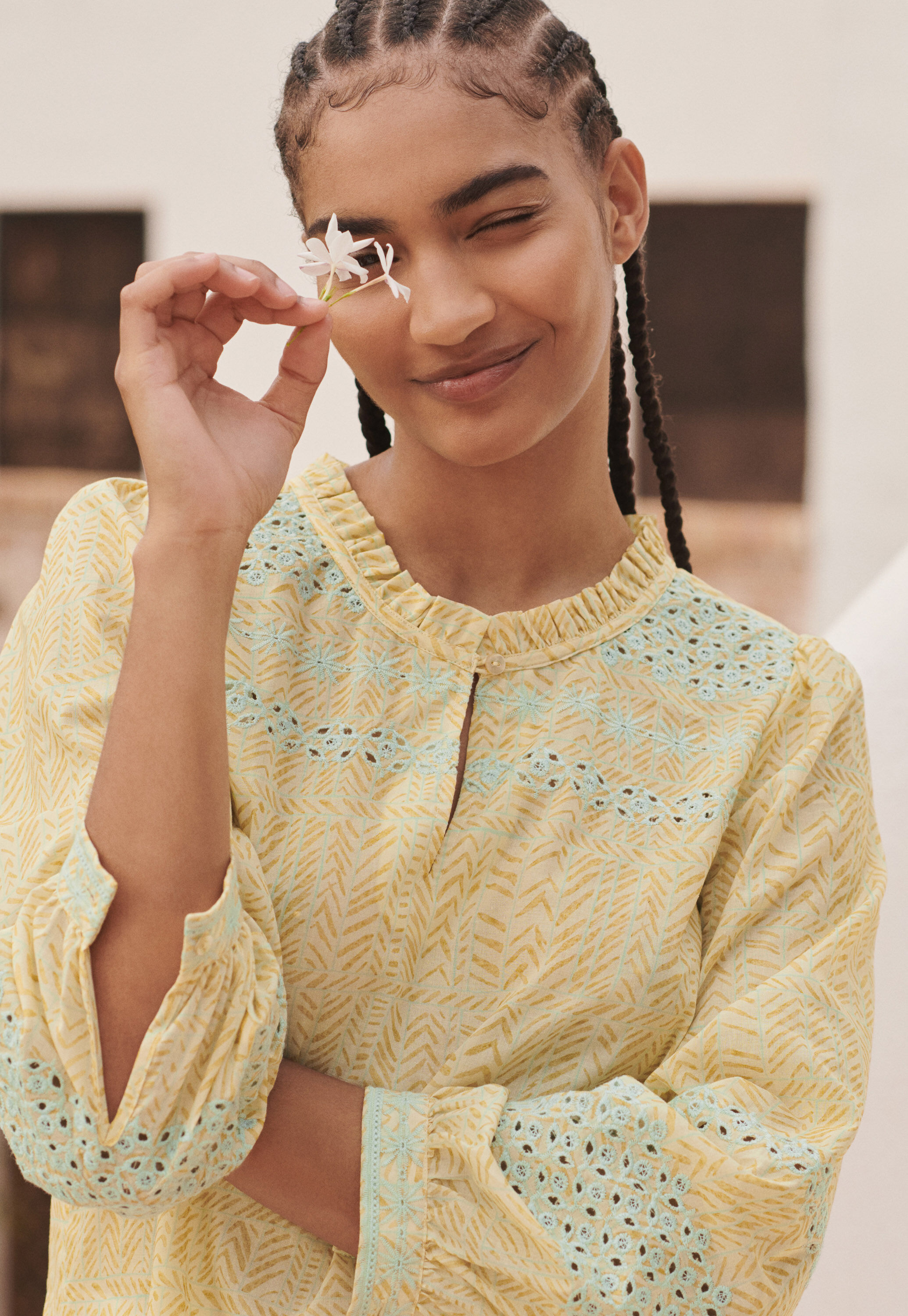 Print and broderie blouse, Soft sand, large