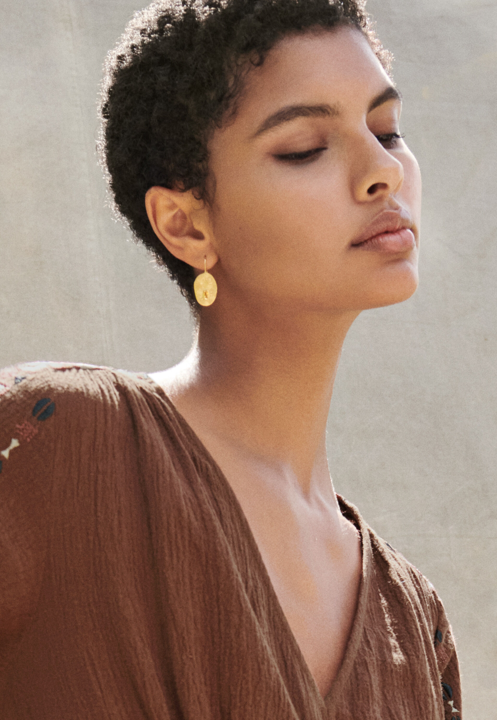 Orange sapphire earring