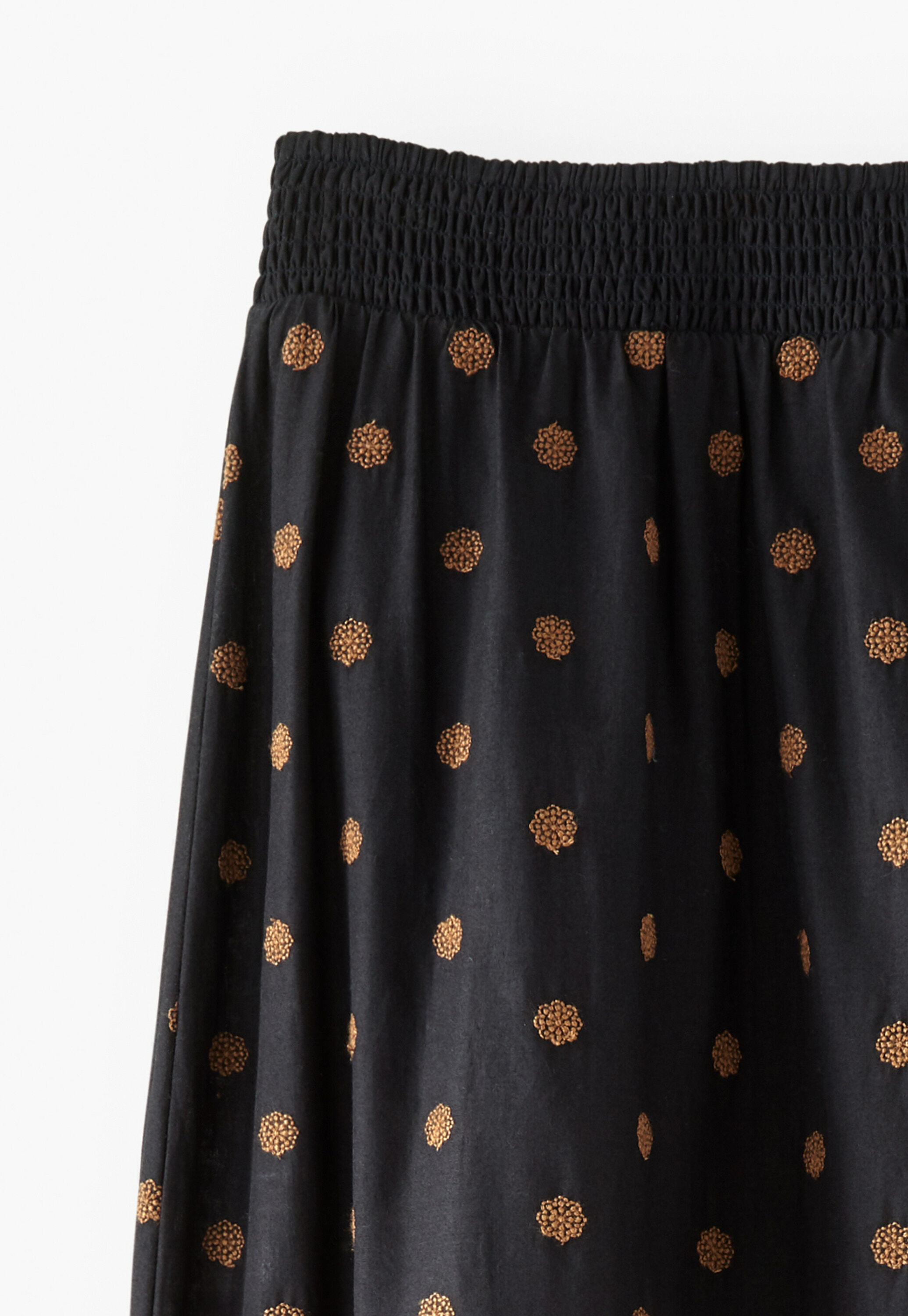 Embroidered skirt