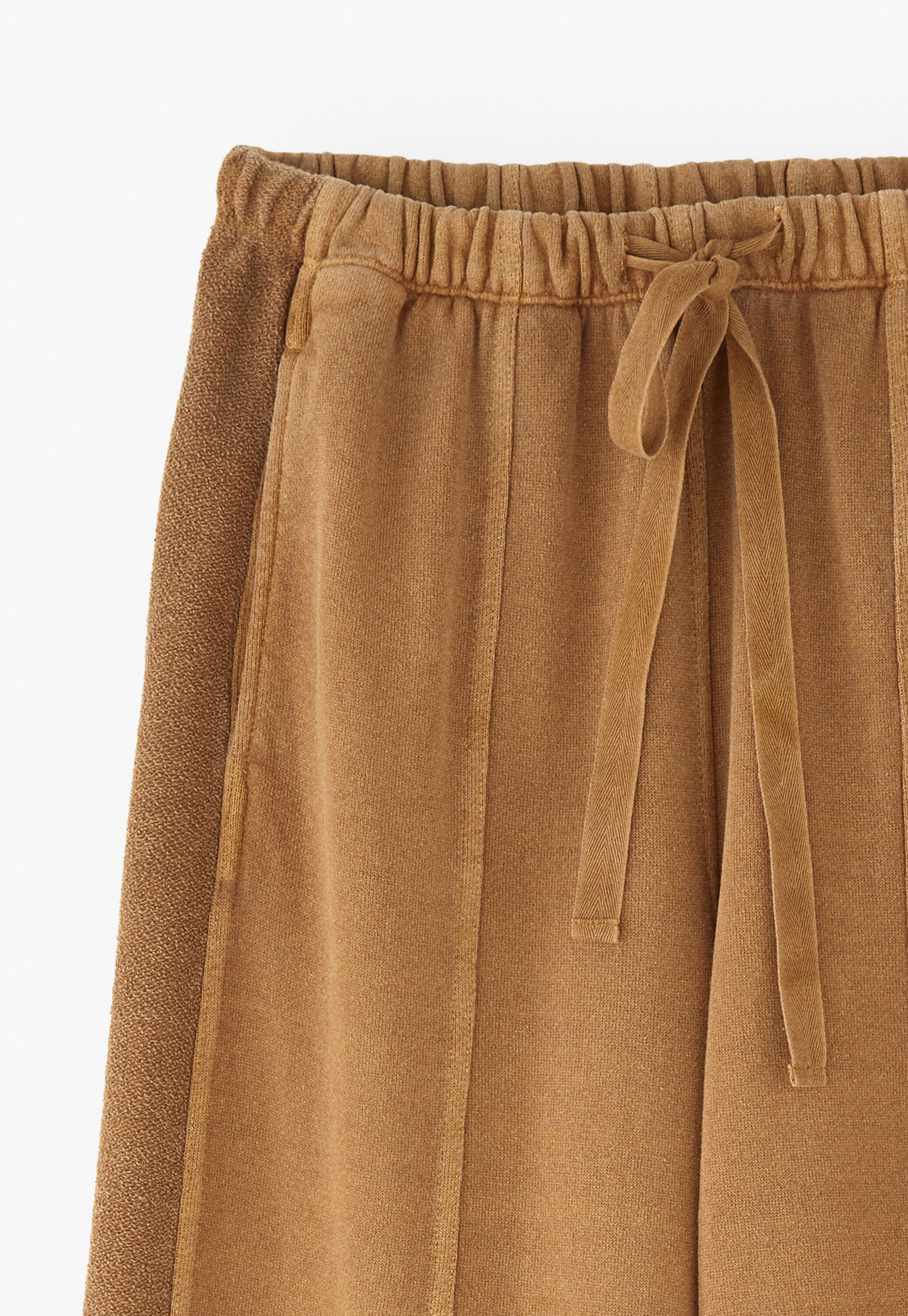 Wide-leg jogger