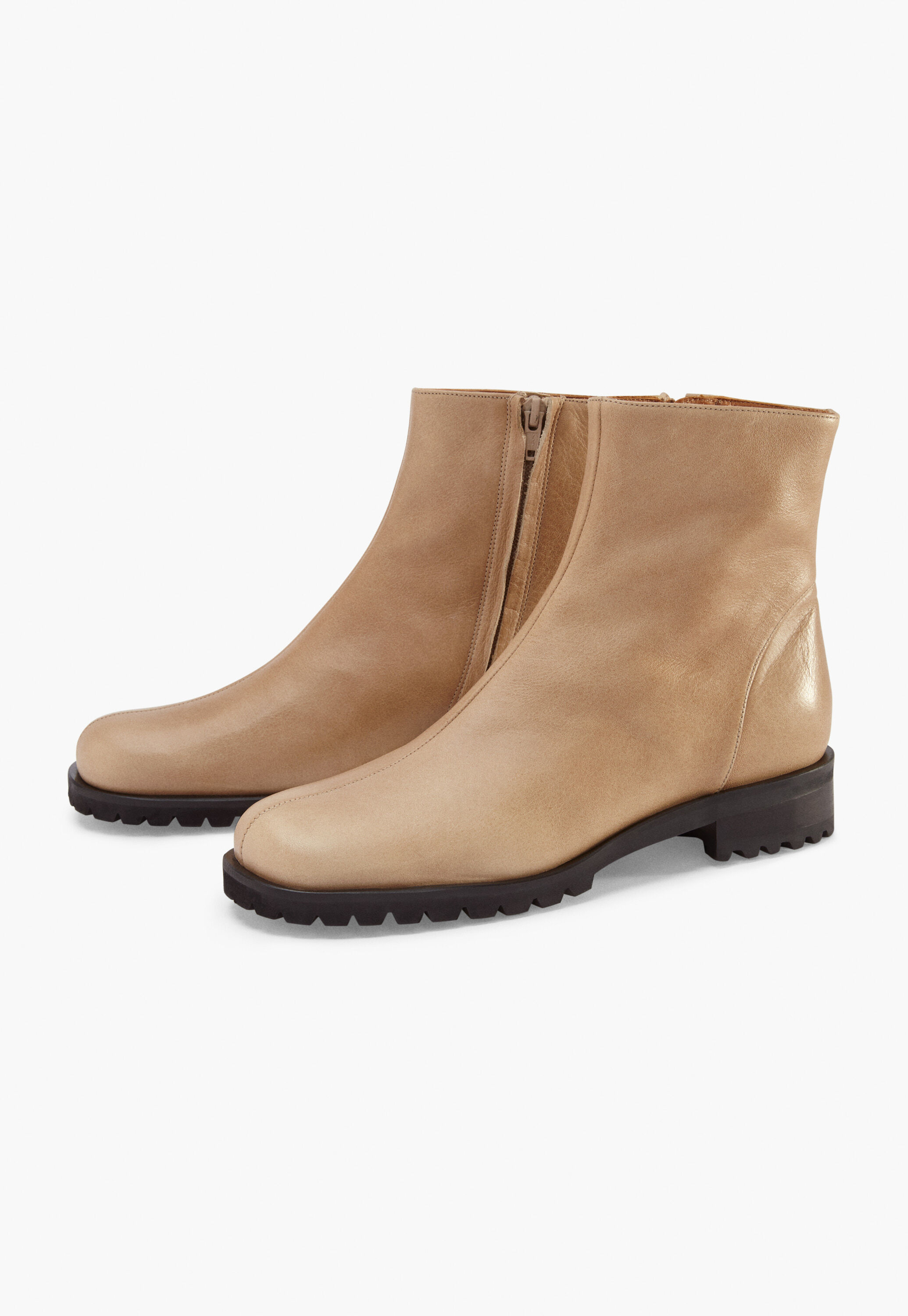 Heeled boots