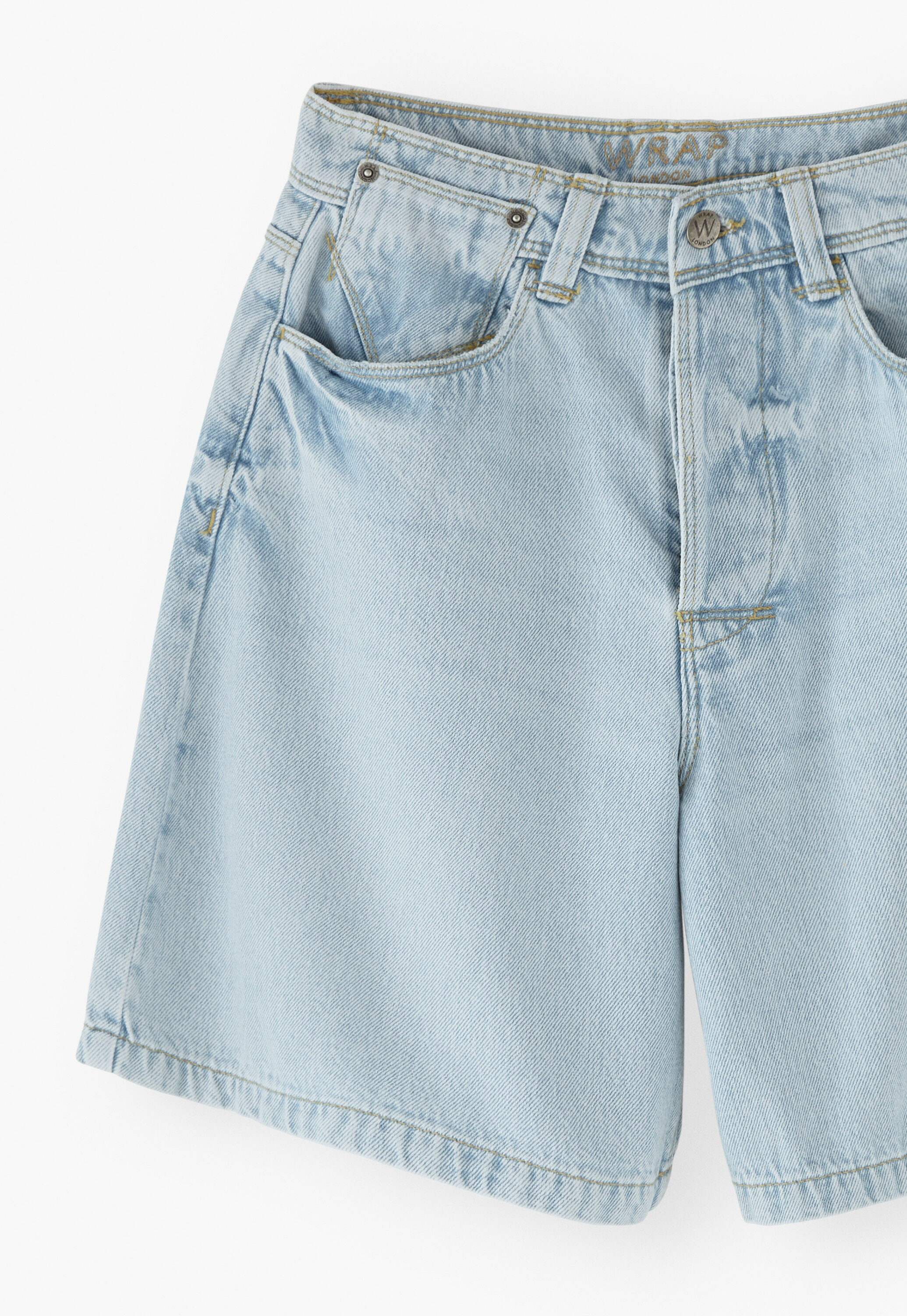Denim shorts, Pale wash, large