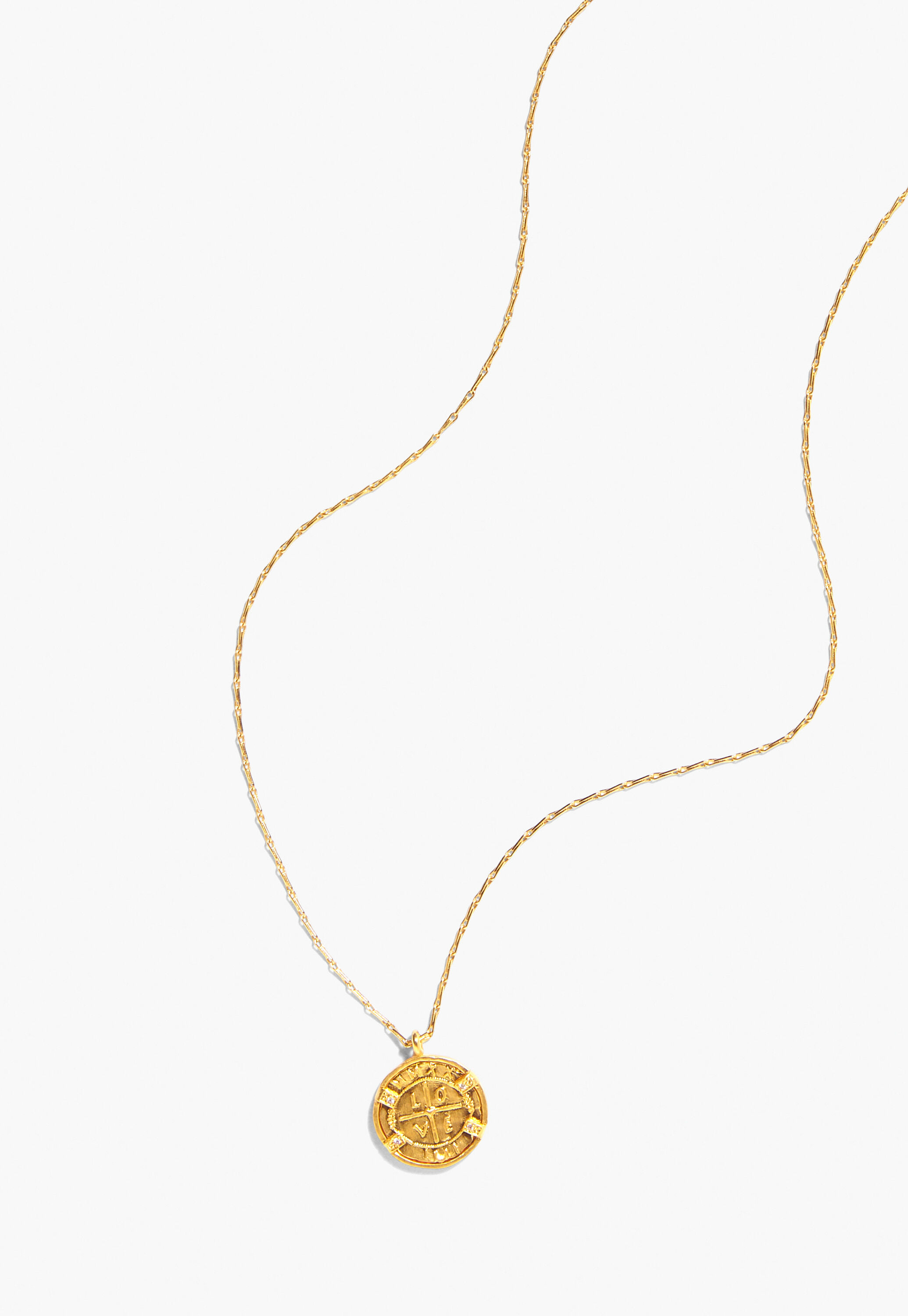 Round pendant necklace