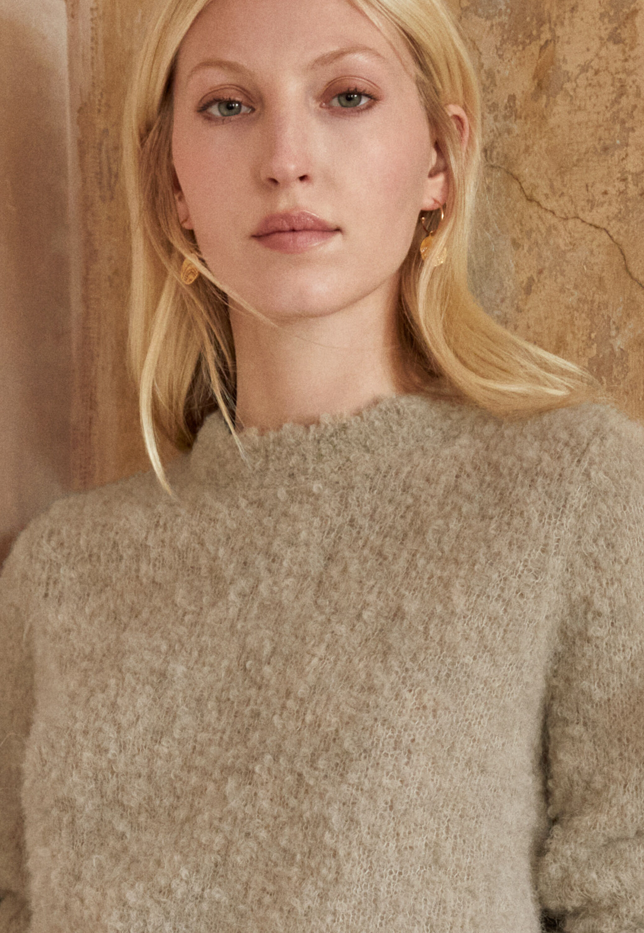 Round-neck sweater
