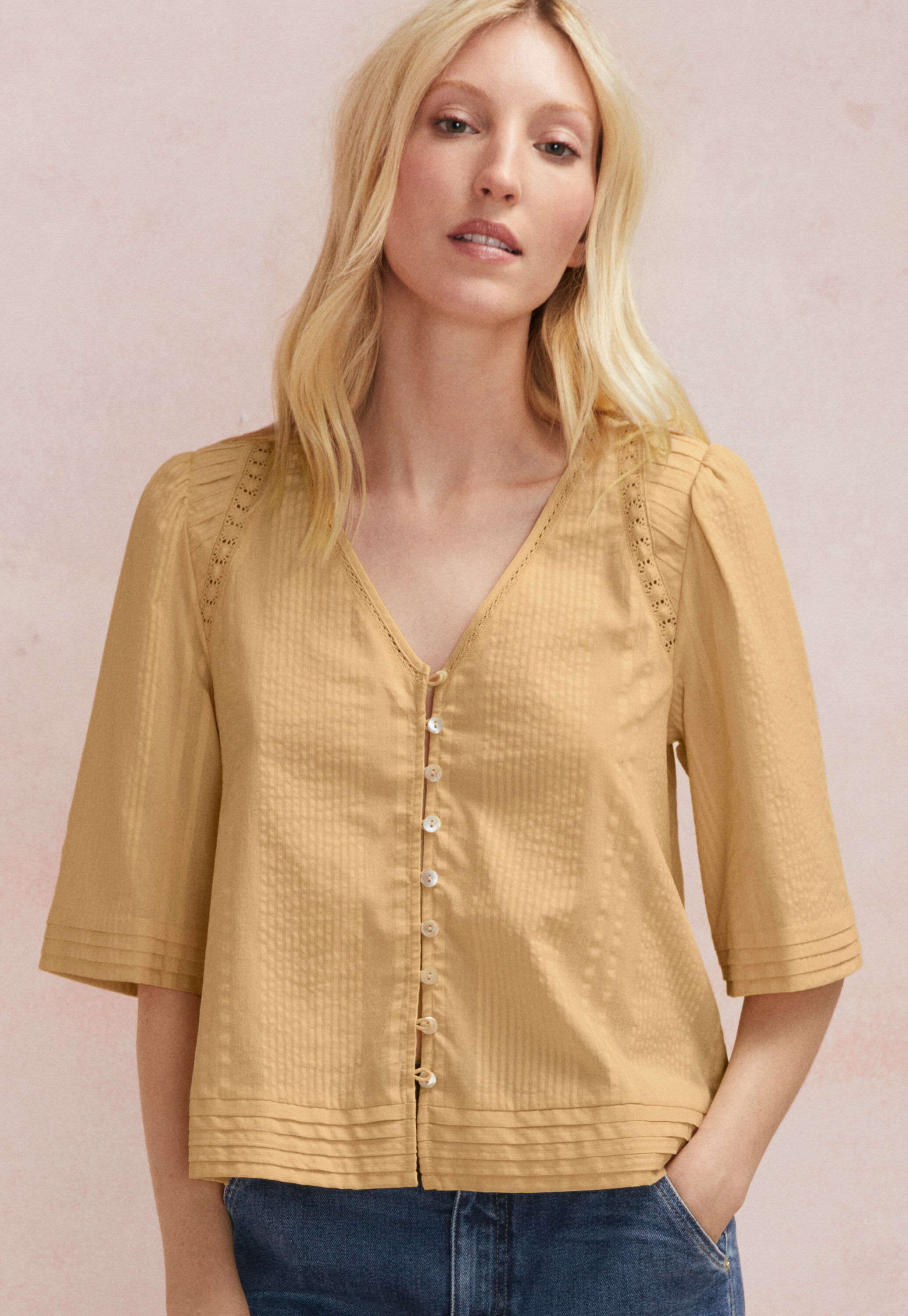 Cropped blouse