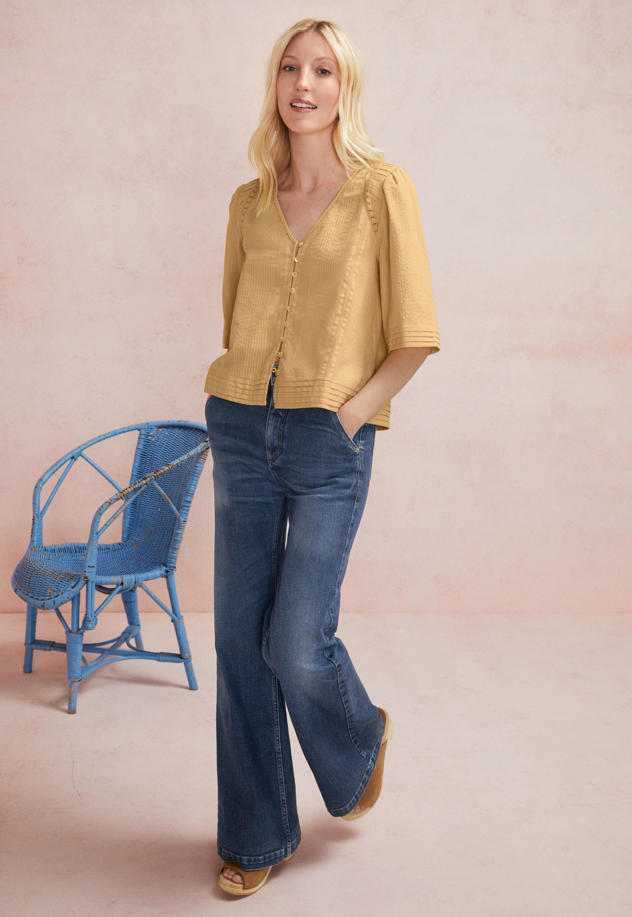 Cropped blouse