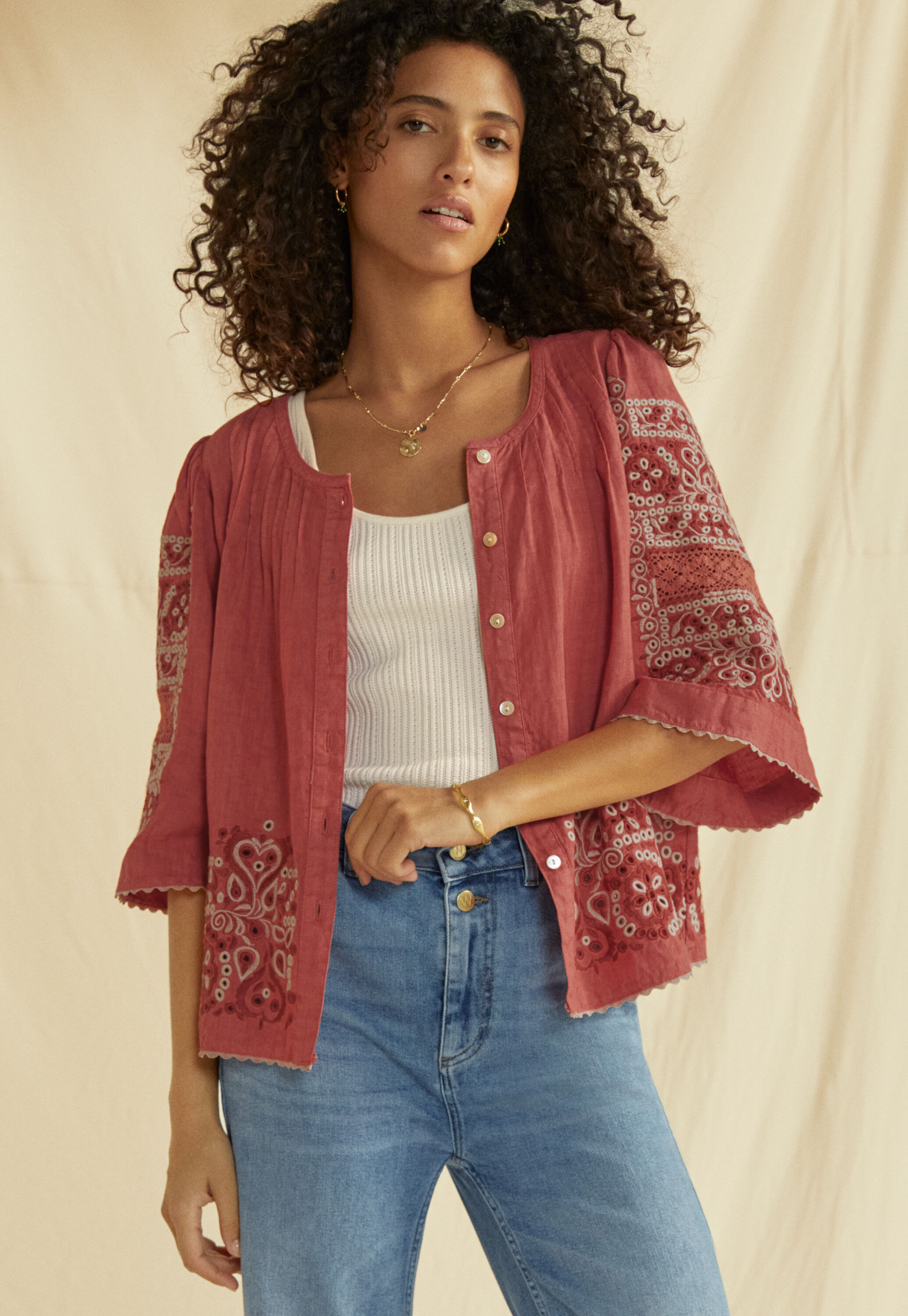 Broderie blouse