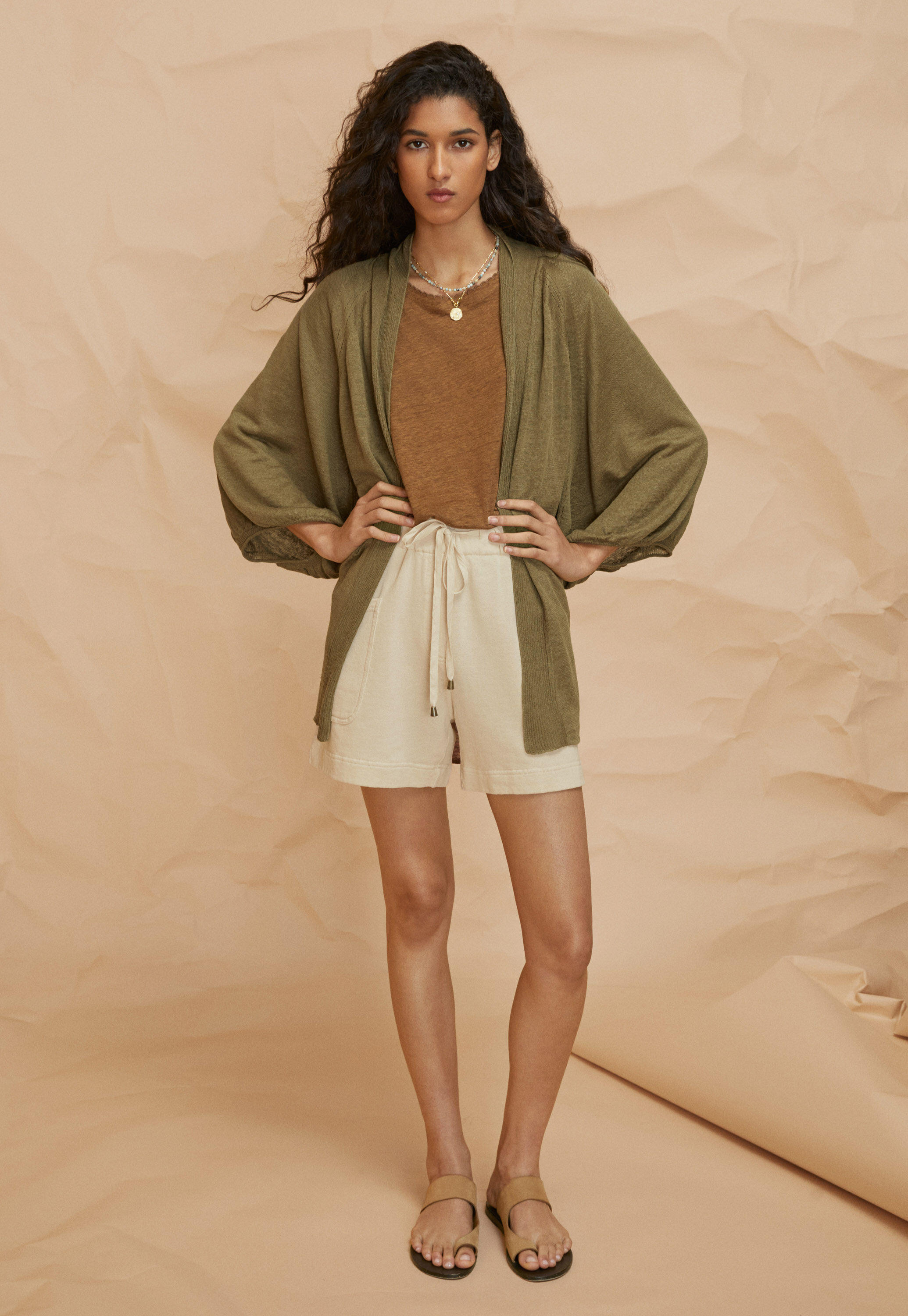 Scallop-edge vest