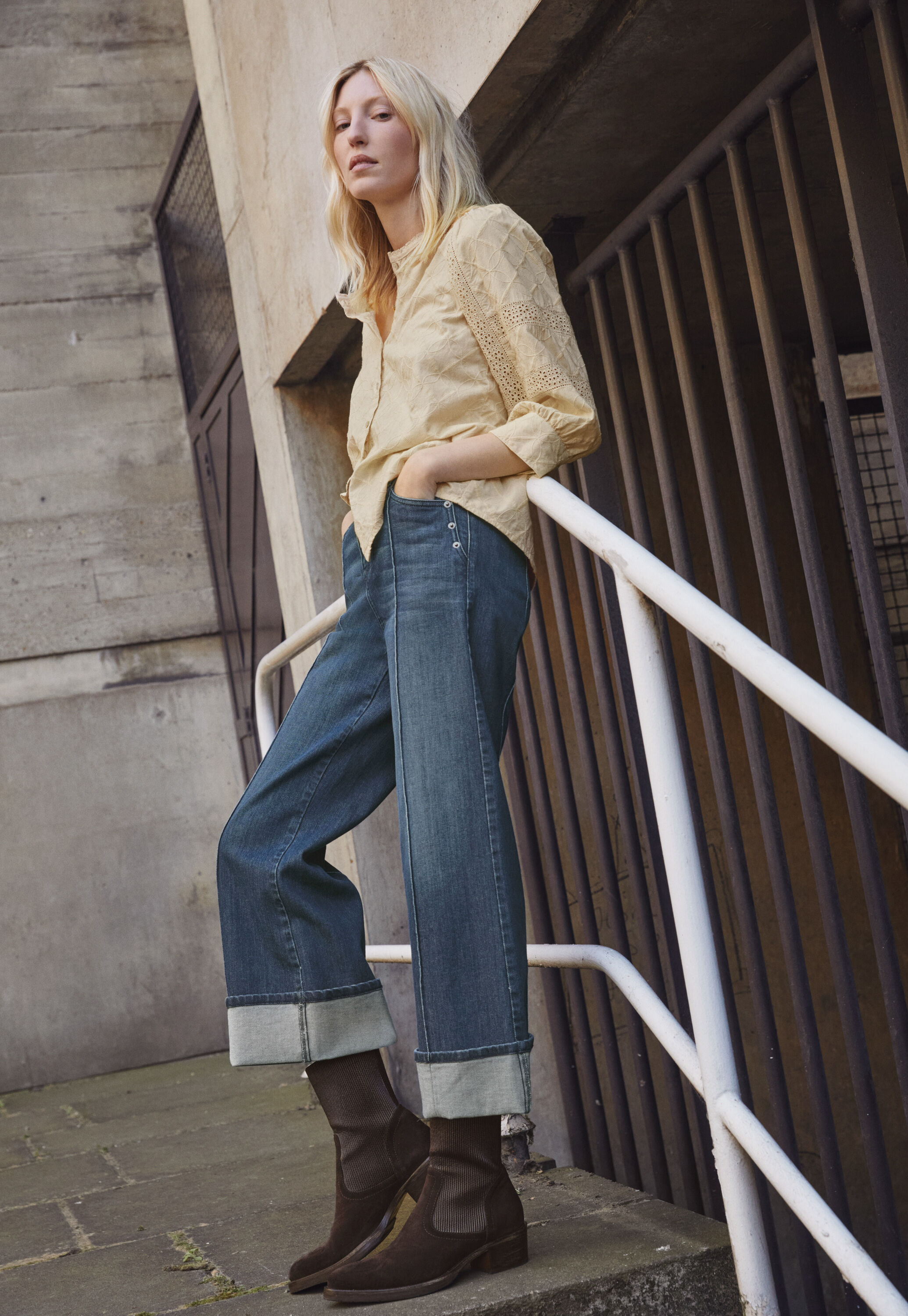 Schiffli blouse