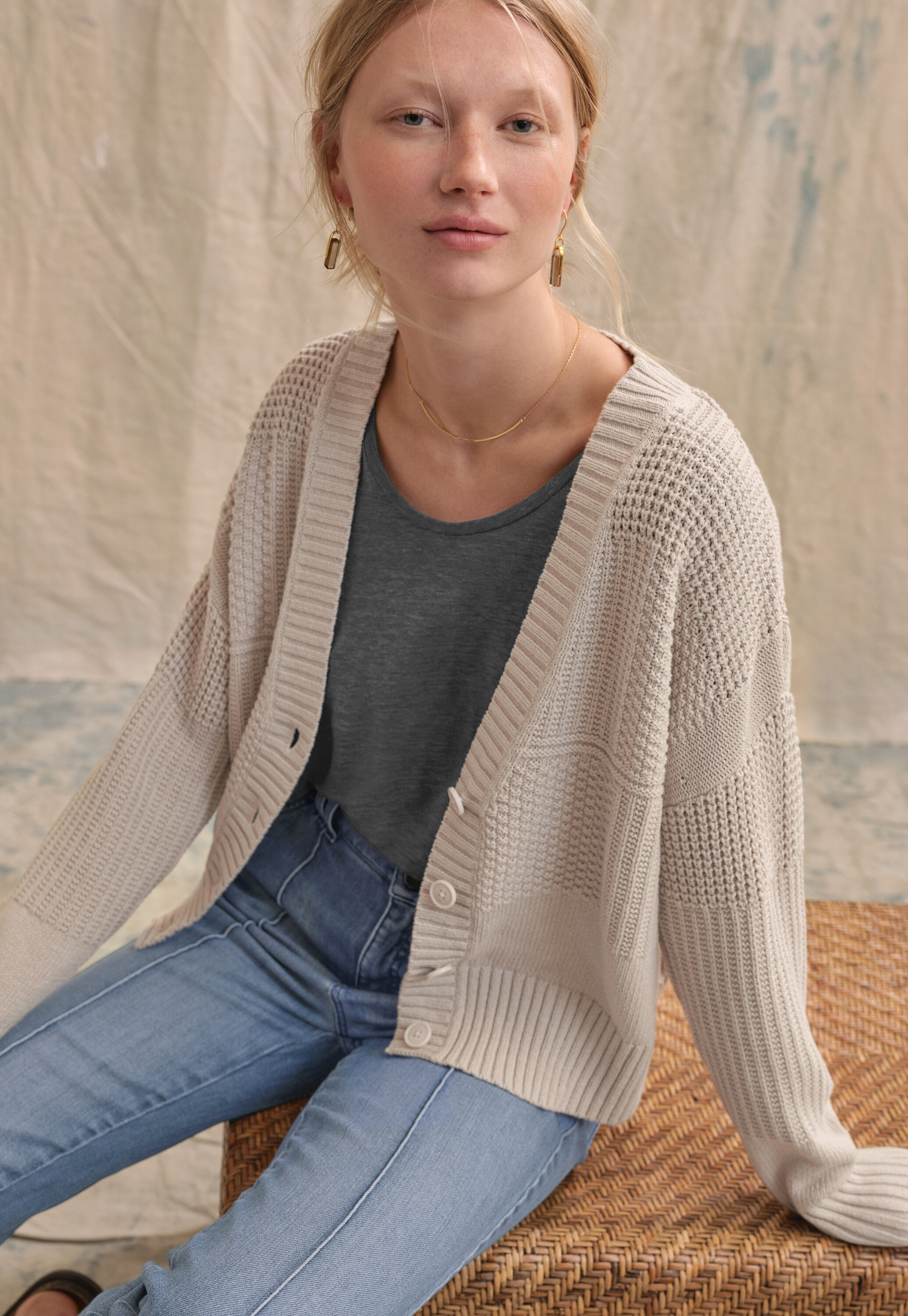 Stitch-mixing cardigan