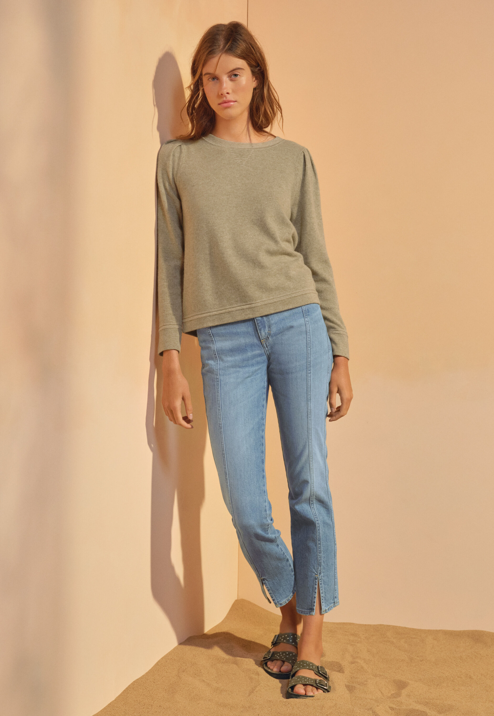 Puff-sleeve sweater