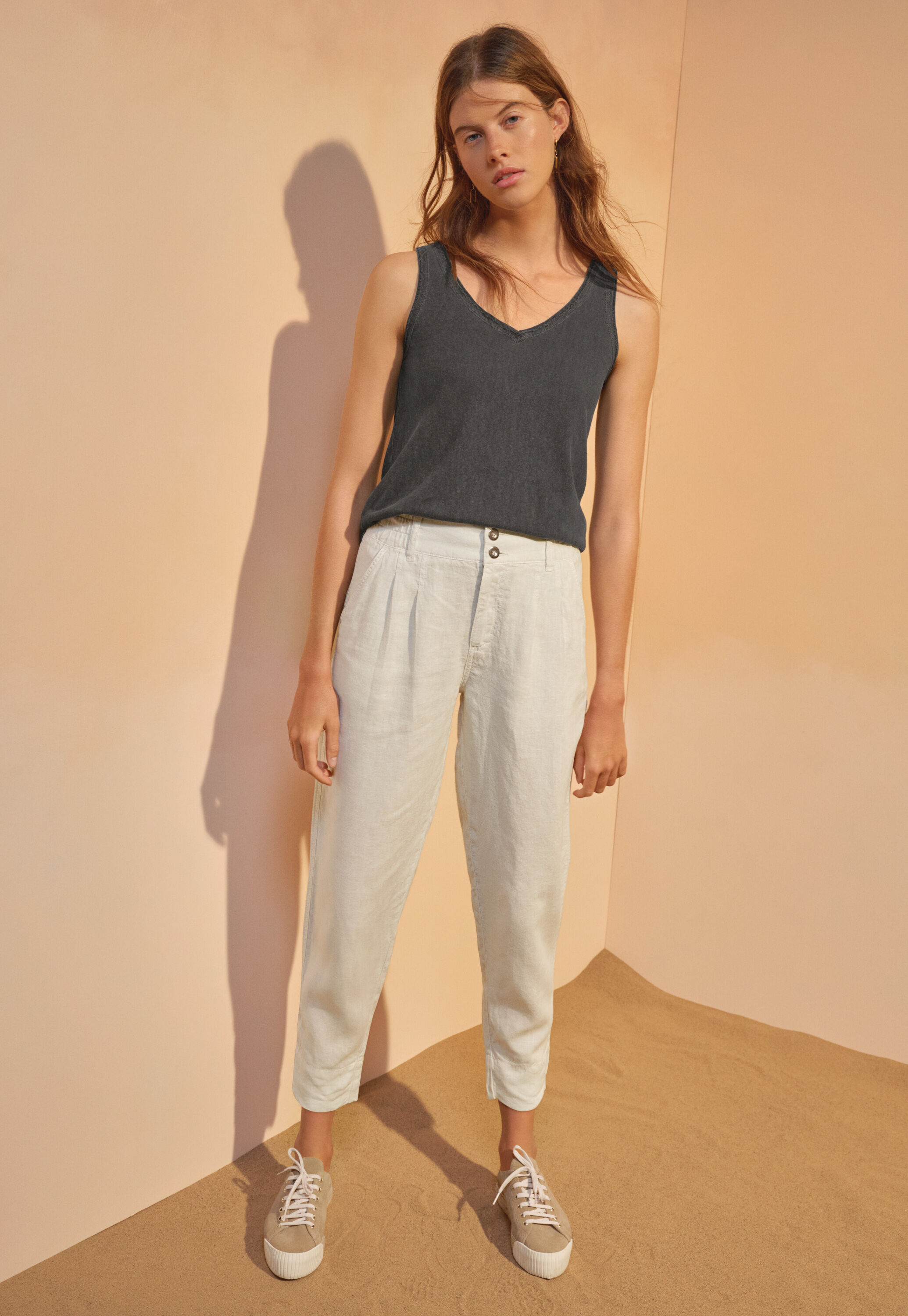 V-neck jersey vest