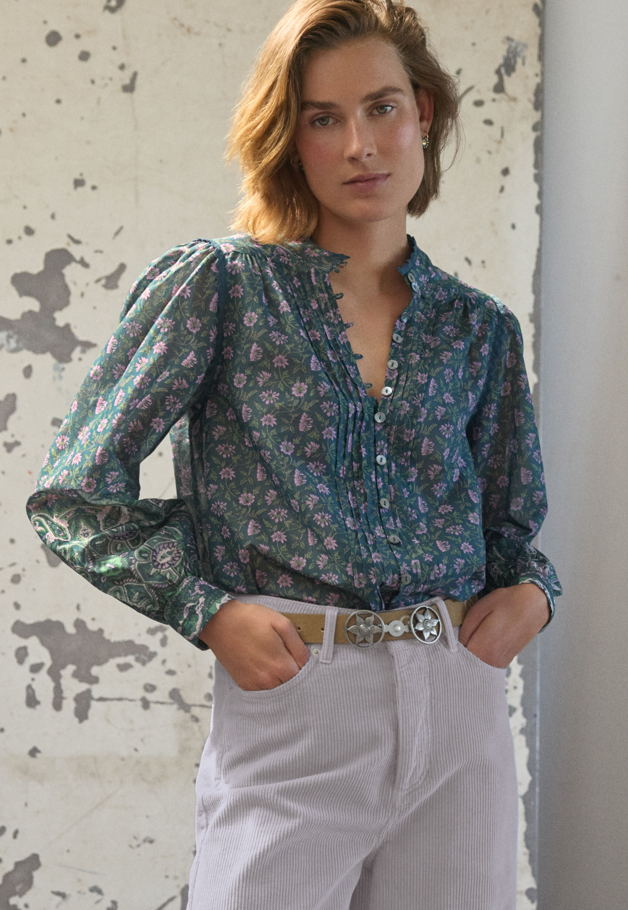 Printed pleat-detail blouse