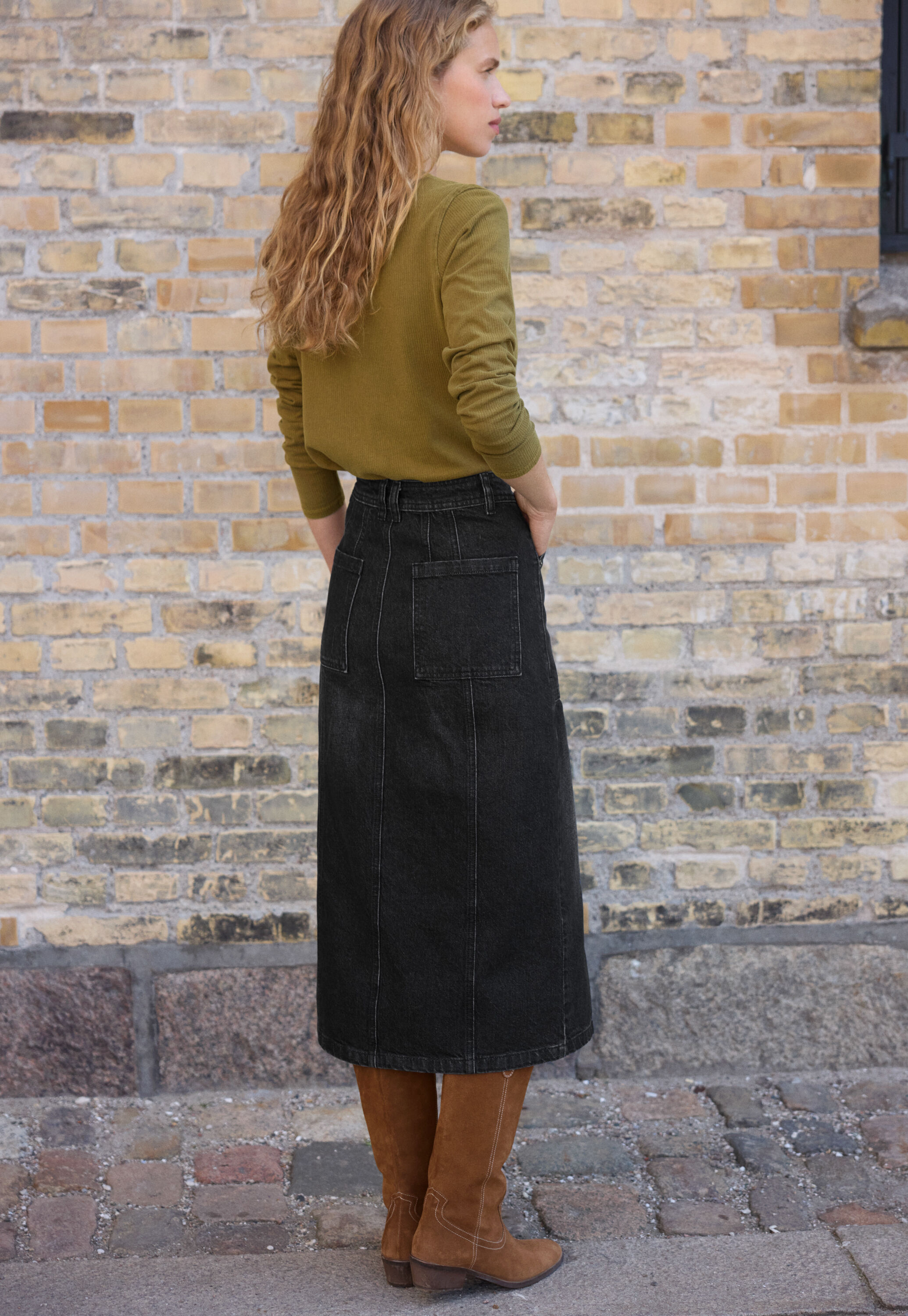 Denim pencil skirt