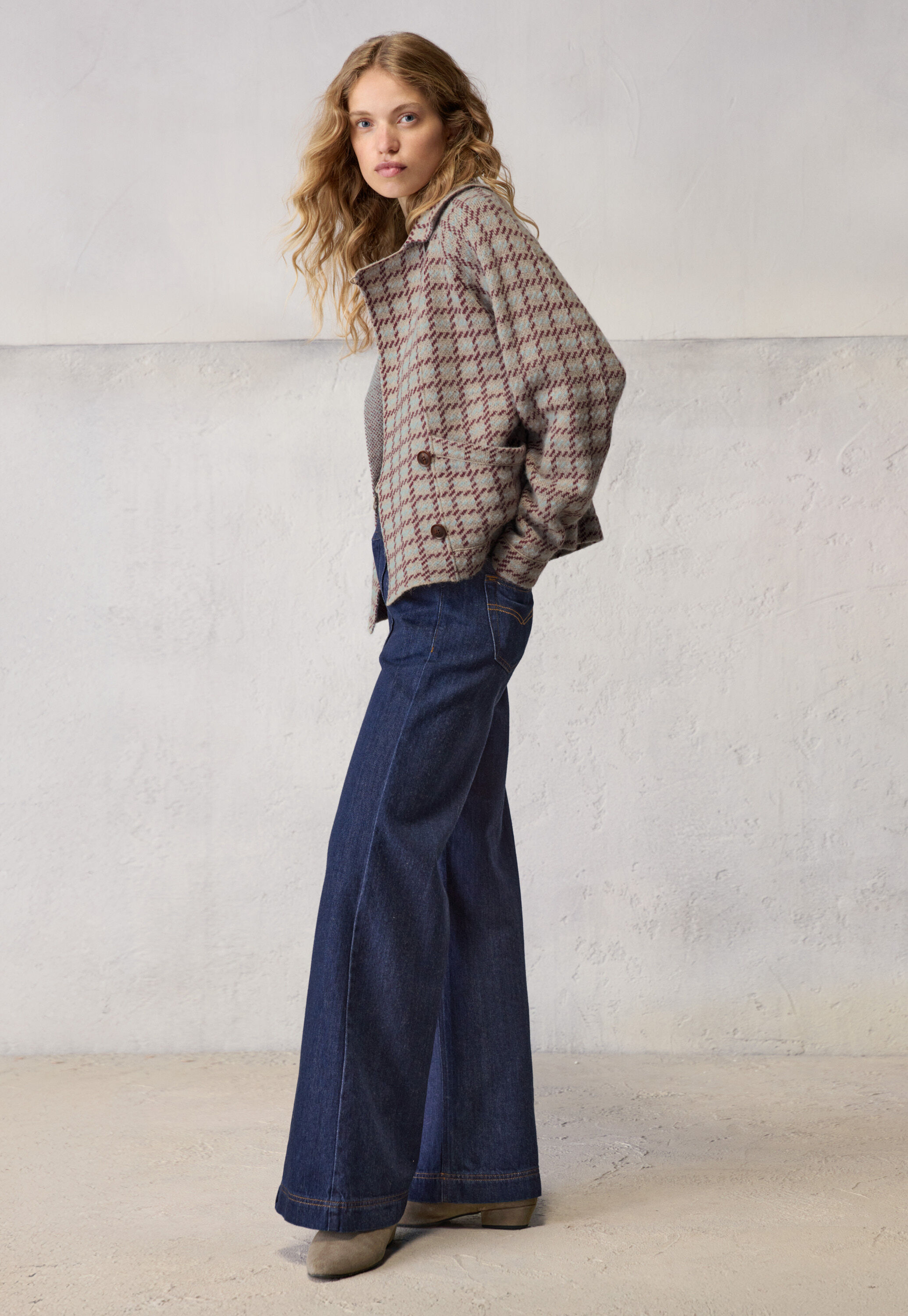 Embroidered skirt