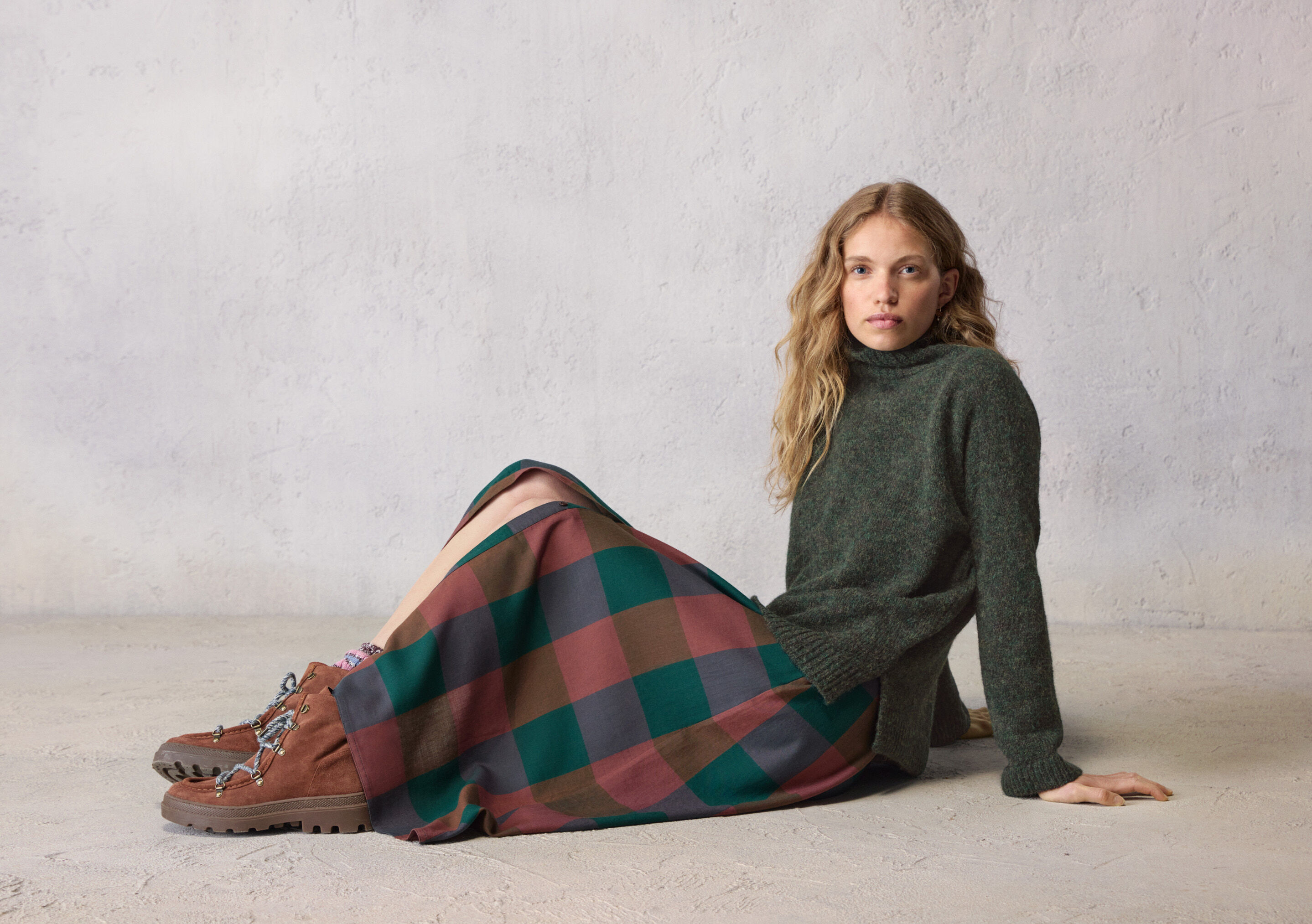 Embroidered skirt