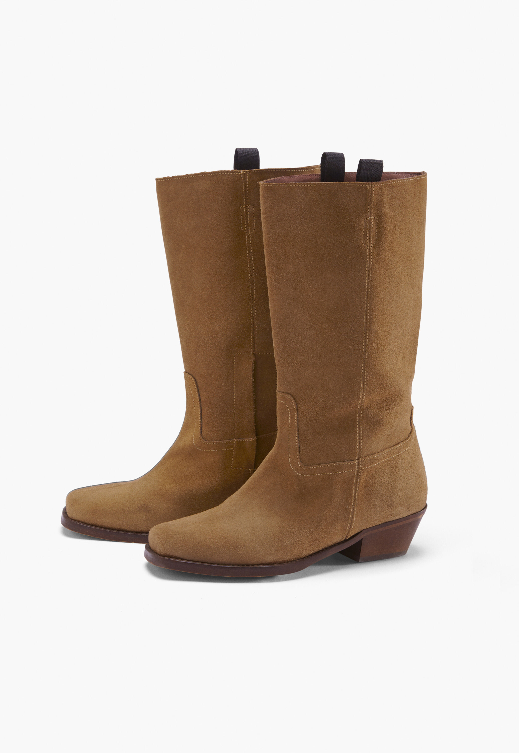 Square-toe boots