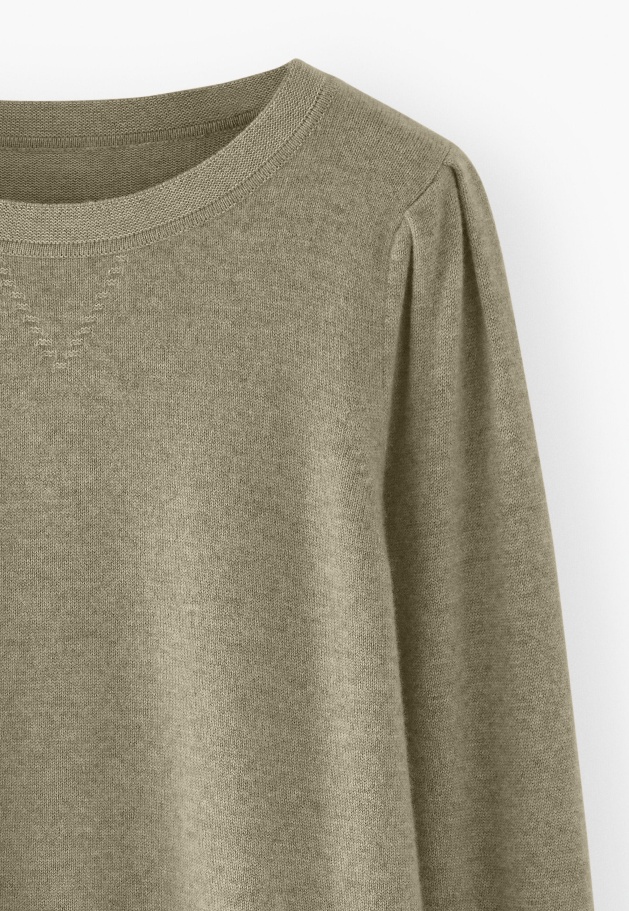 Puff-sleeve sweater