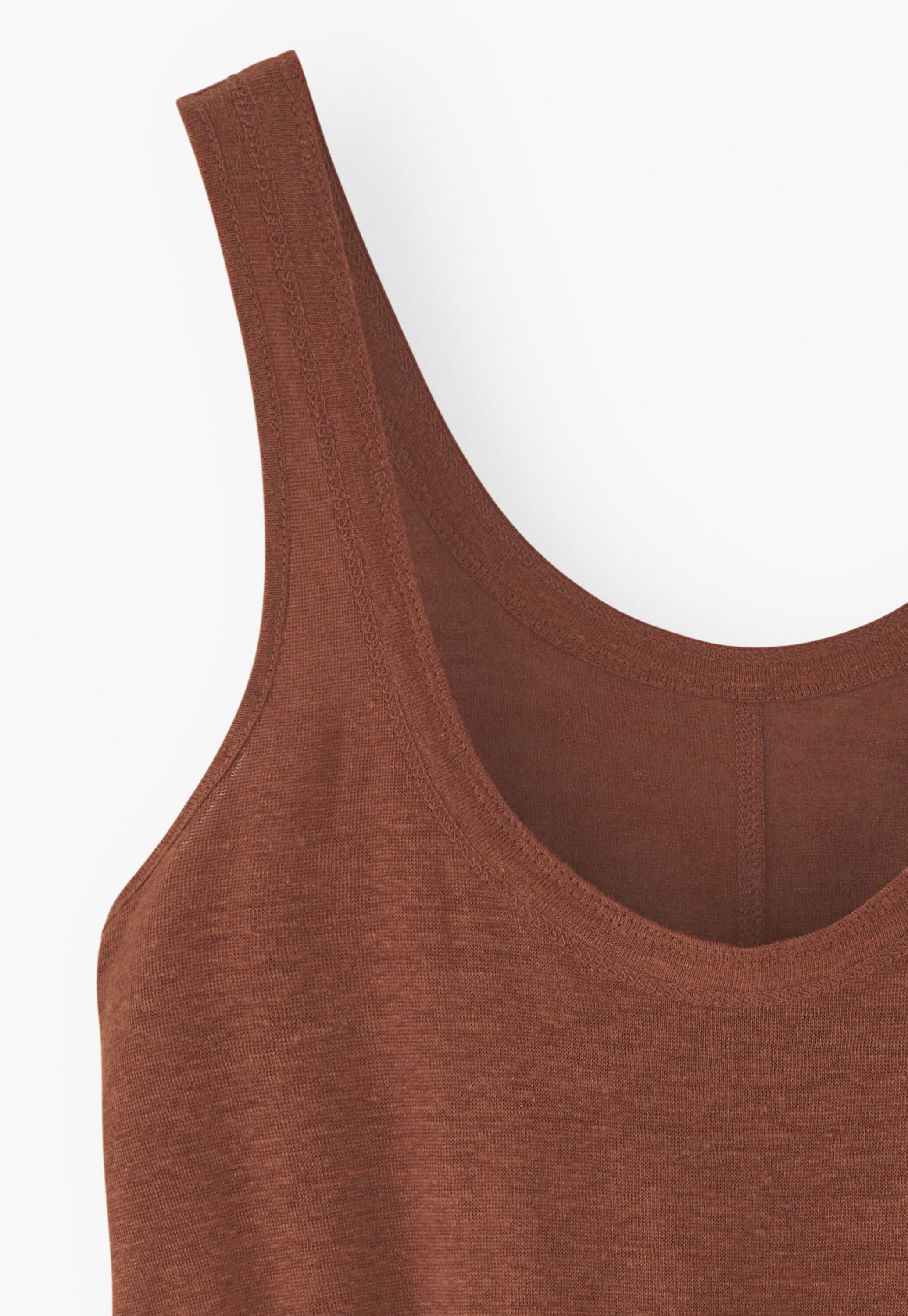 Scoop-neck vest