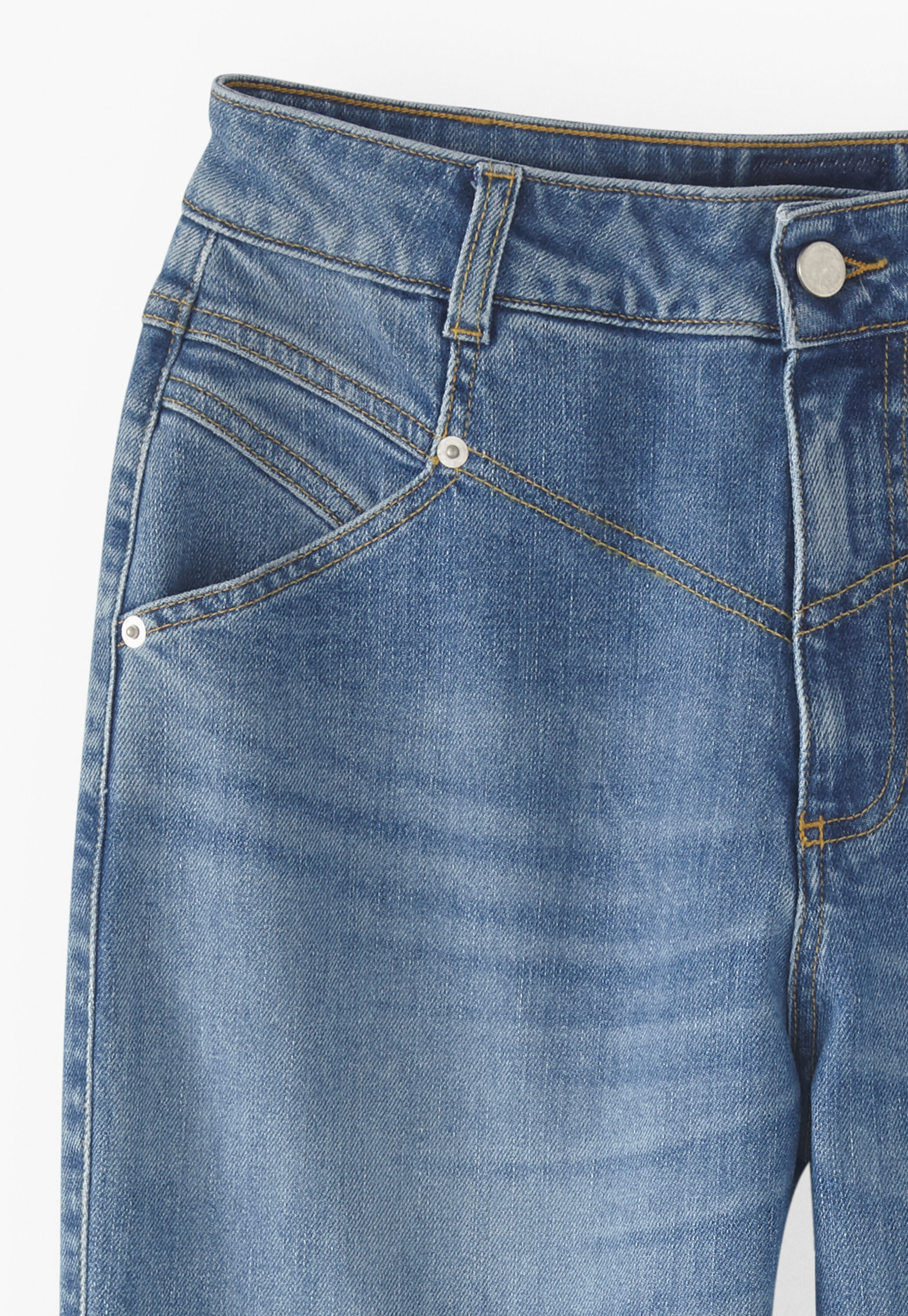 Relaxed tapered jeans