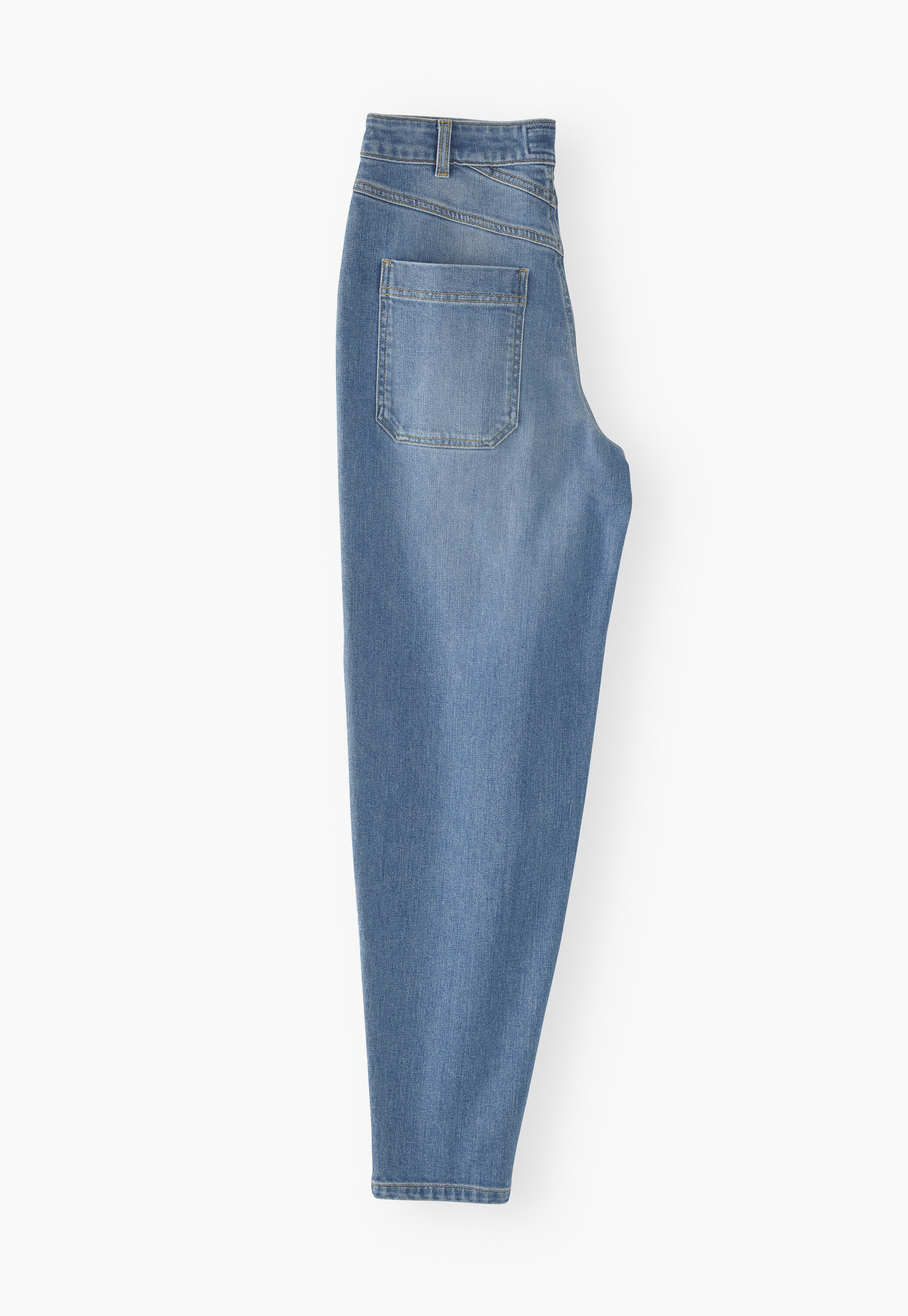 Relaxed tapered jeans