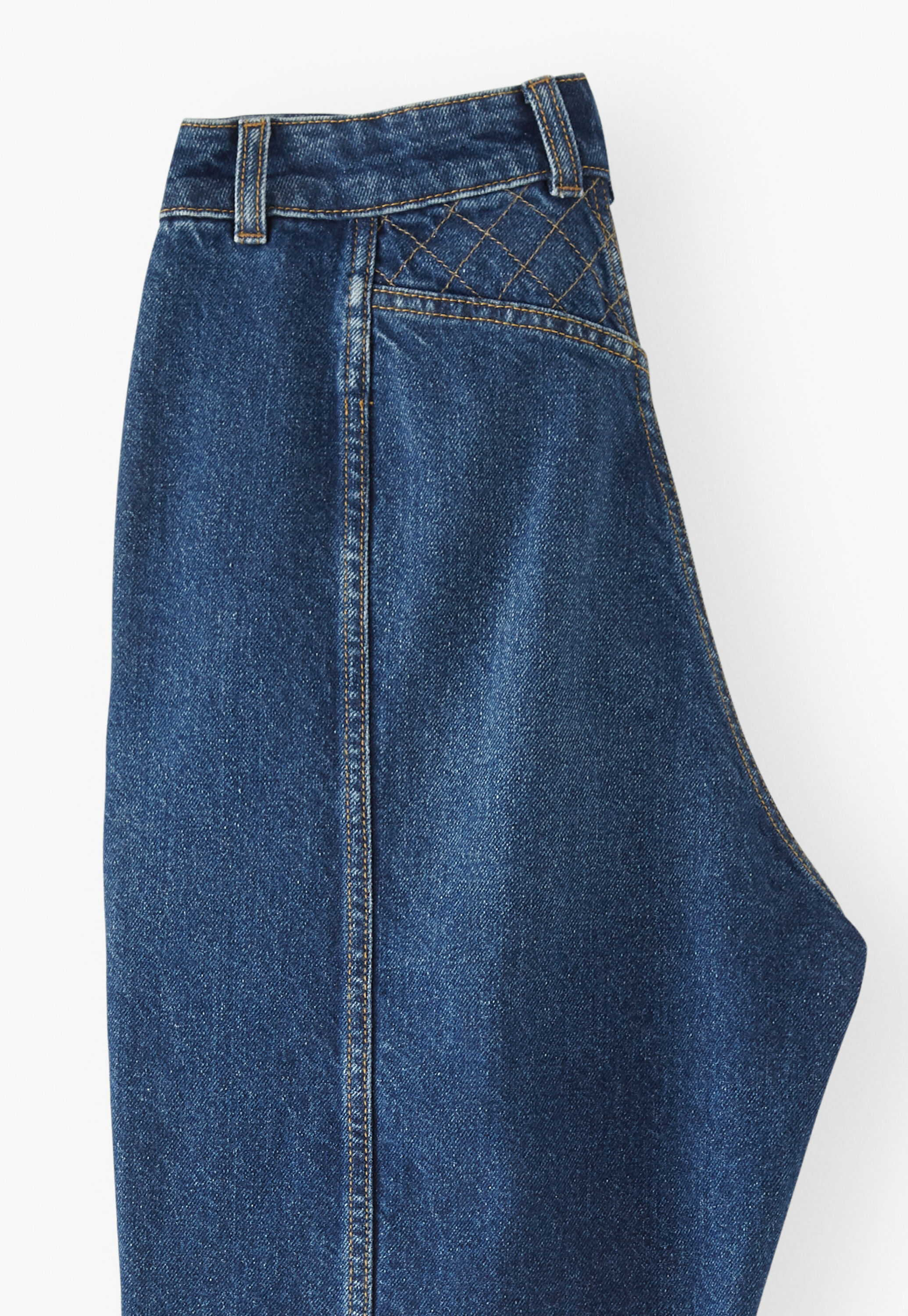 Tapered jeans