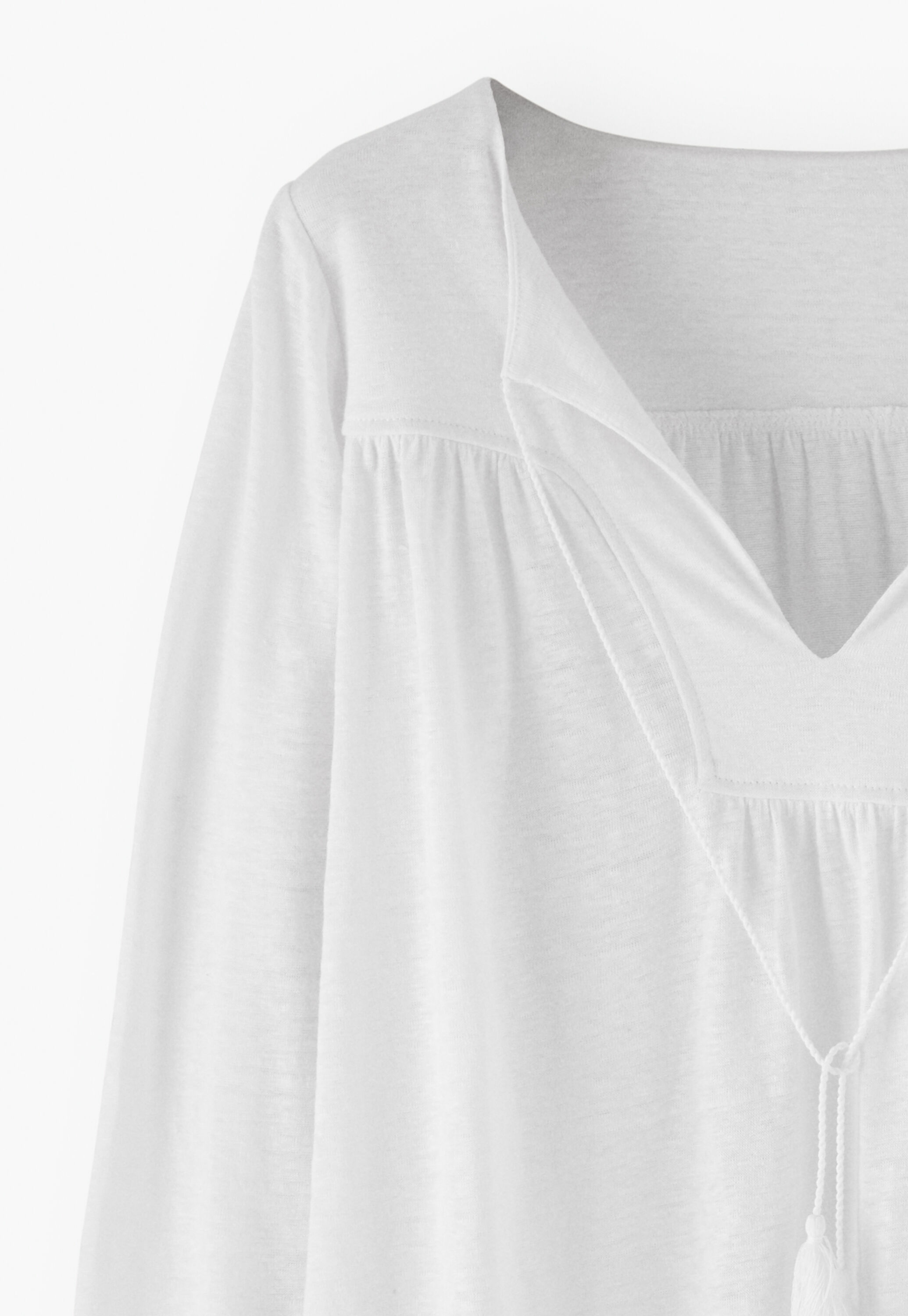 Gathered top