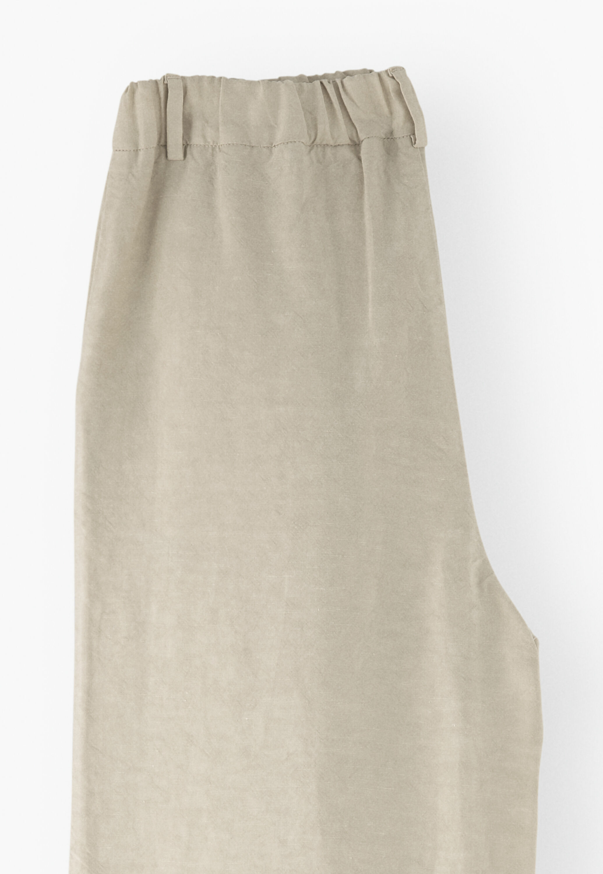 Wide-leg trousers