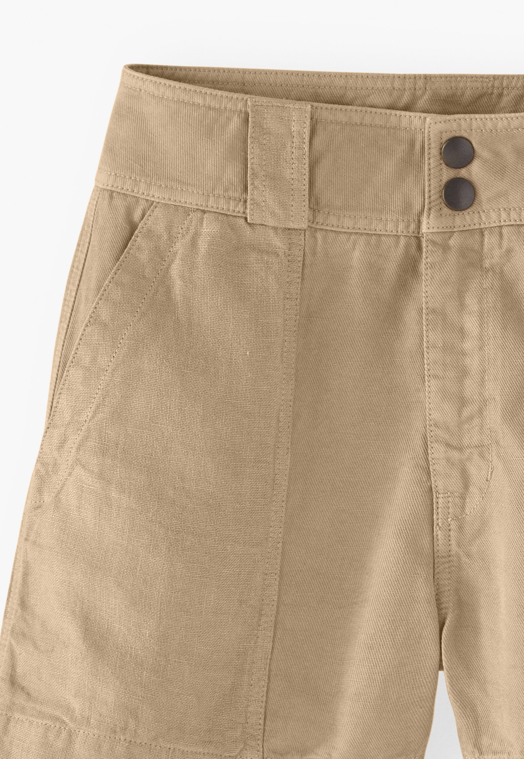 Contrast-fabric shorts