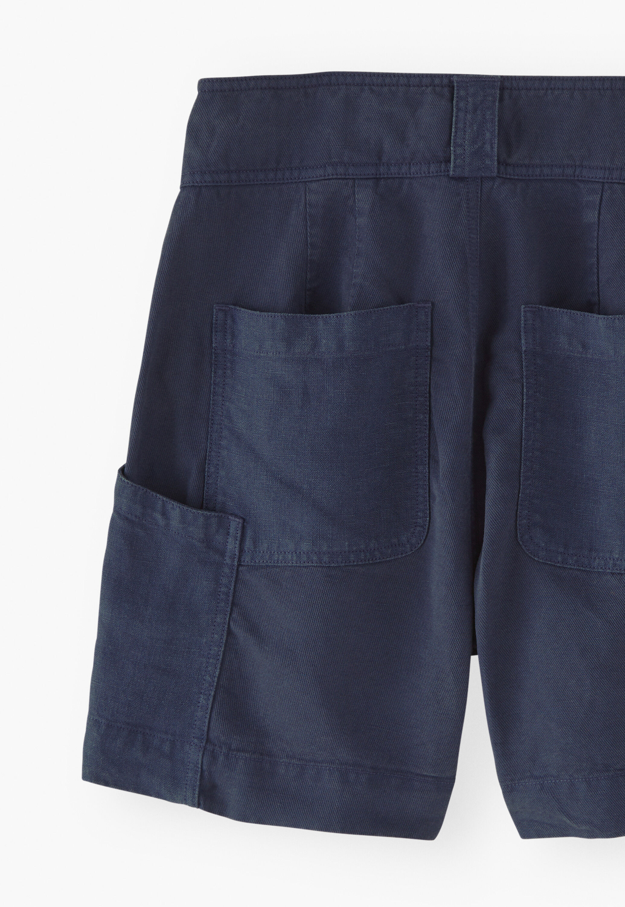 Contrast-fabric shorts