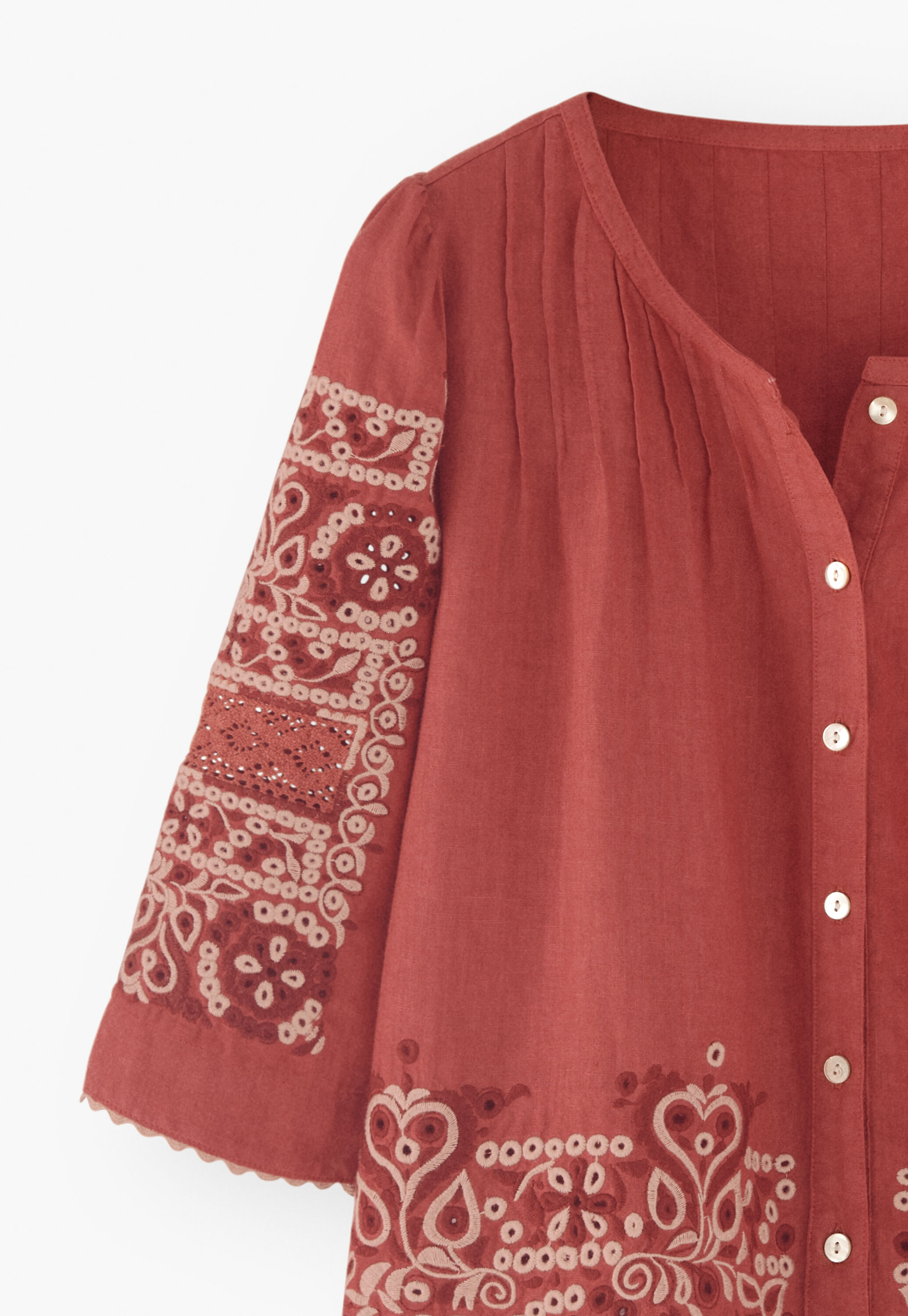 Broderie blouse