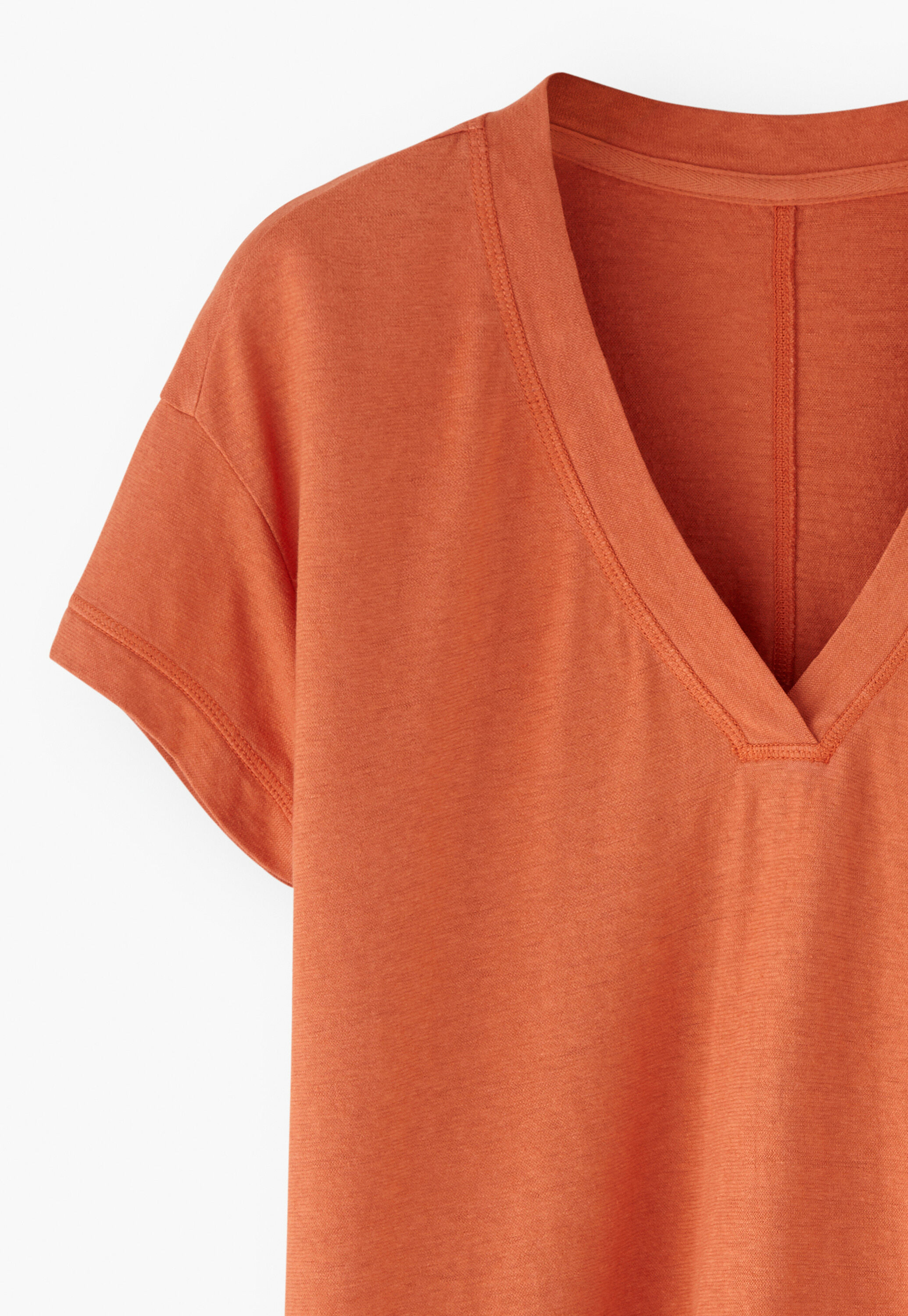 V-neck T-shirt
