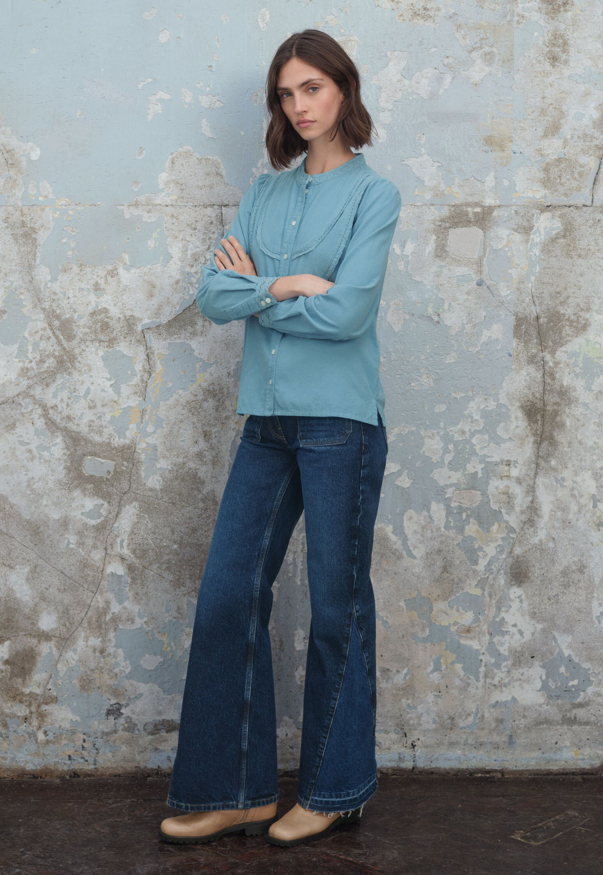 Mixed wash flare jeans