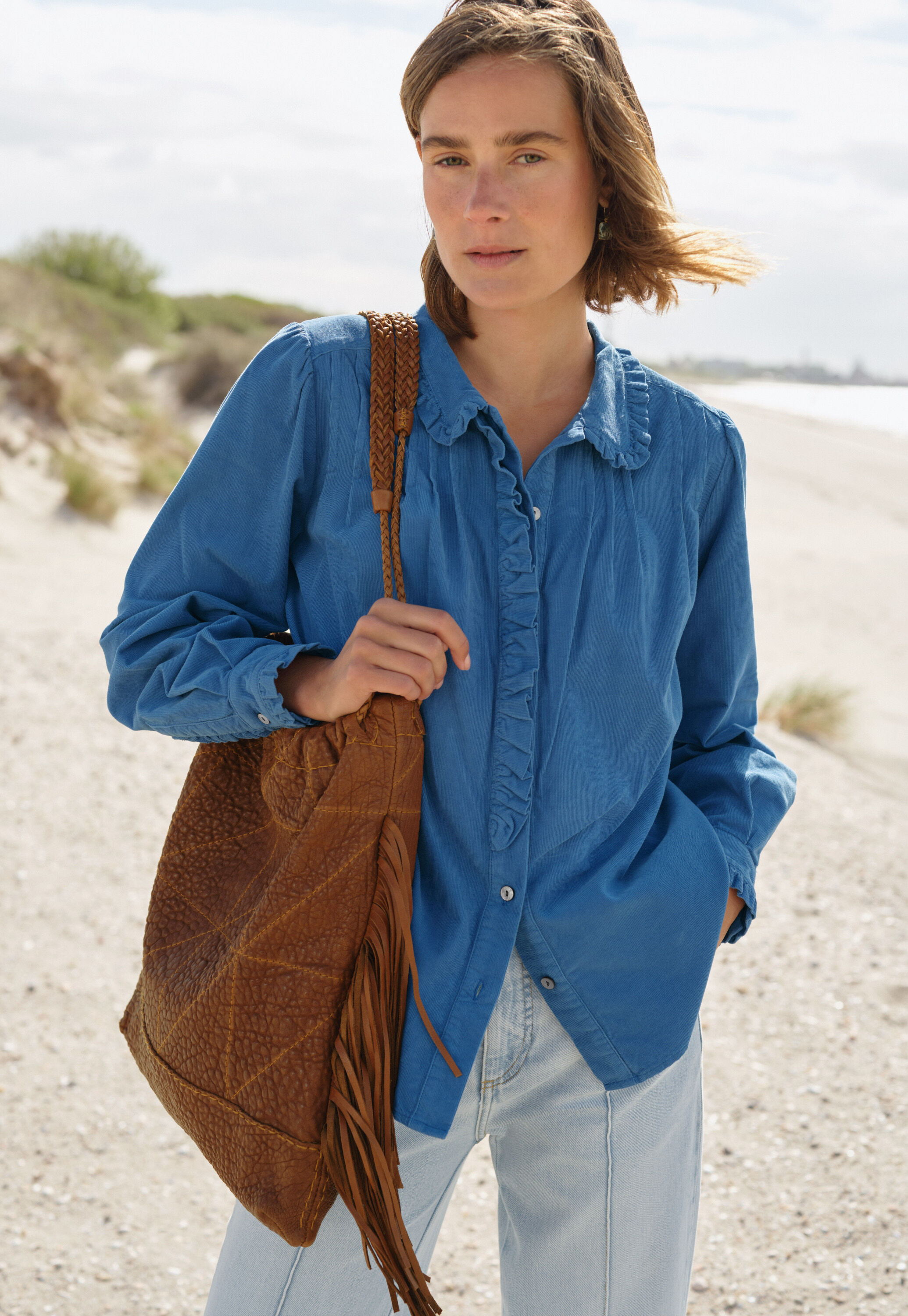 Cord pleated blouse