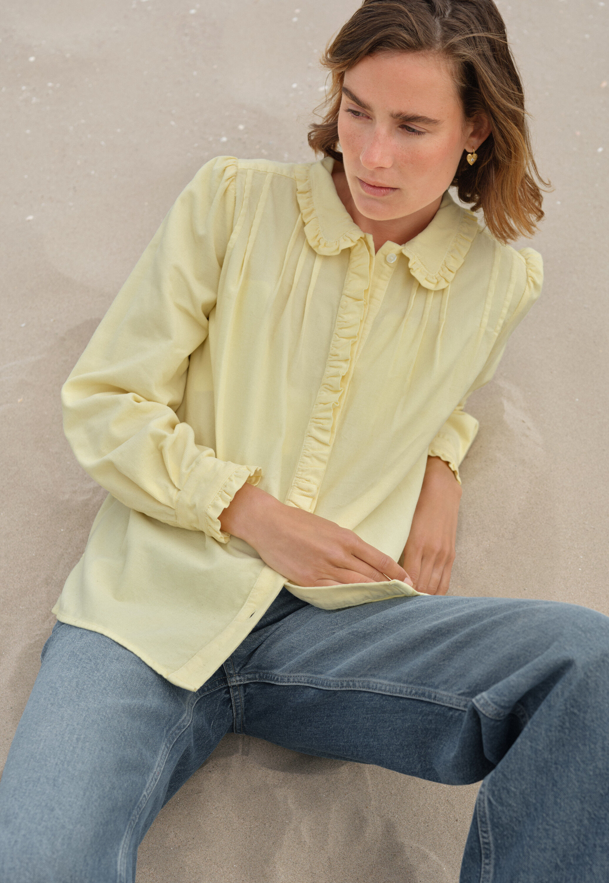 Cord pleated blouse