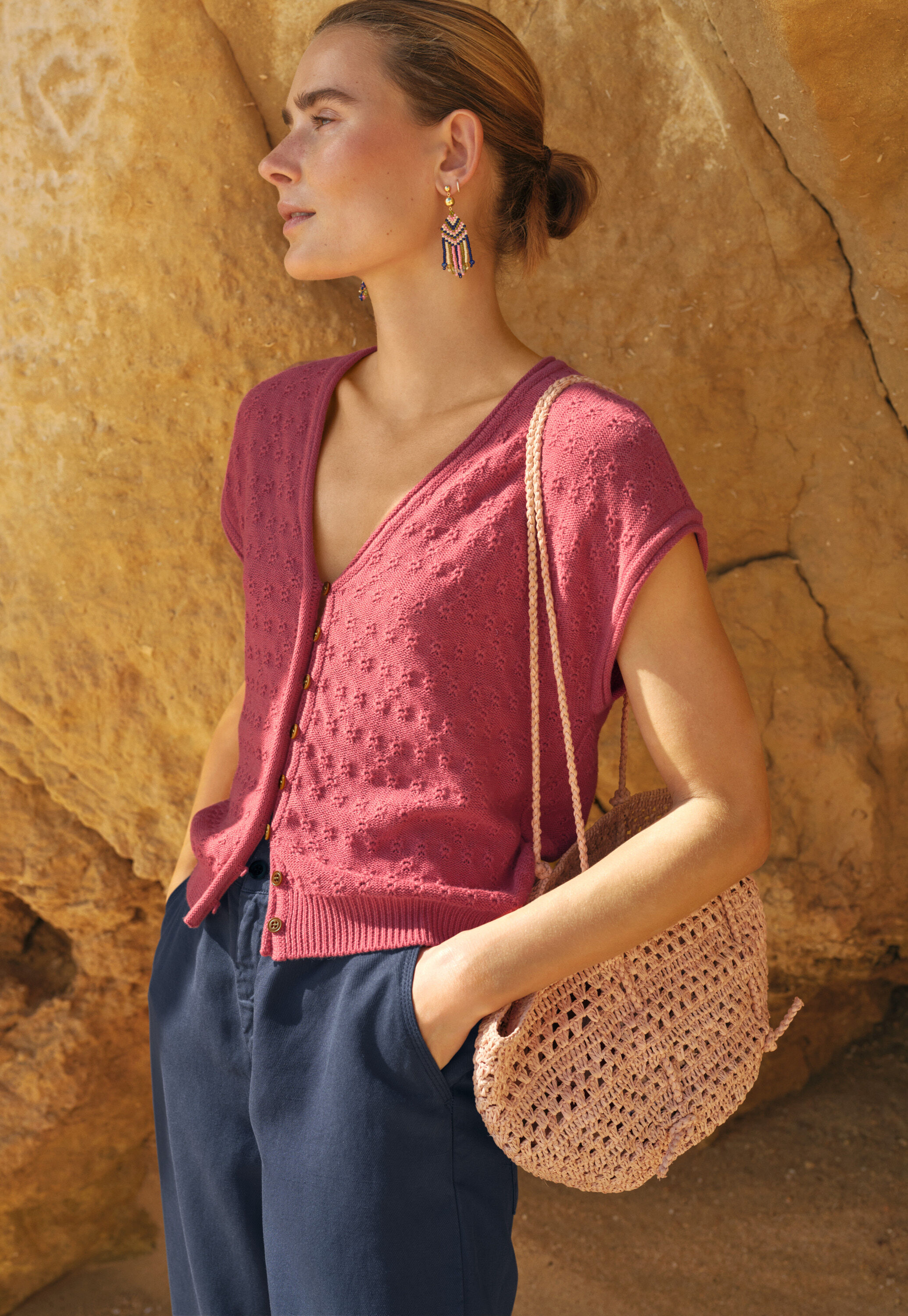 Sleeveless tuck-stitch cardigan