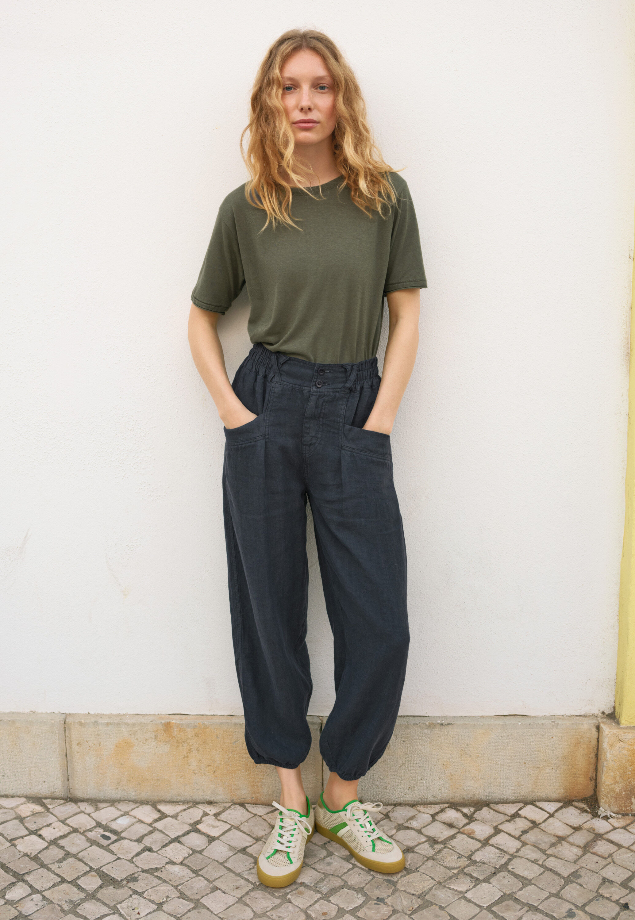Balloon trousers