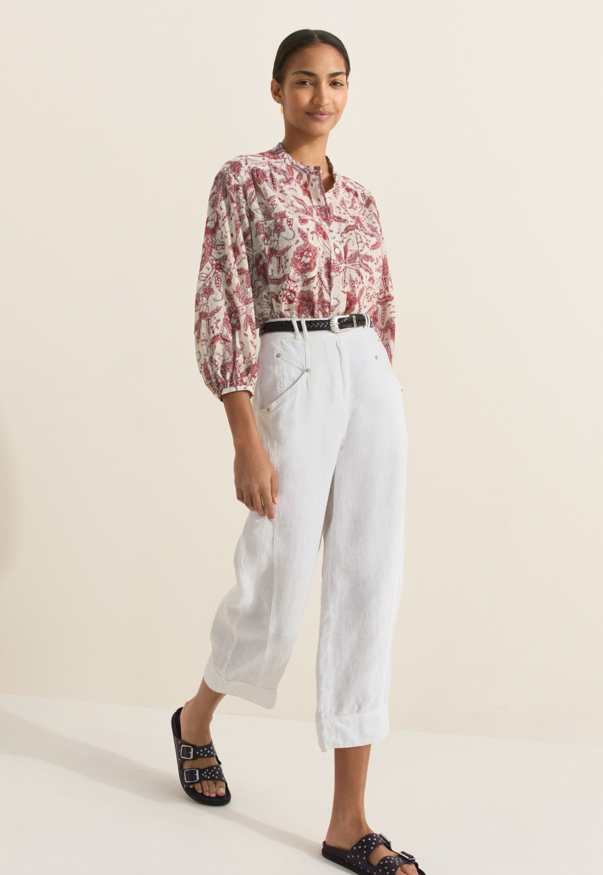 Collarless printed blouse