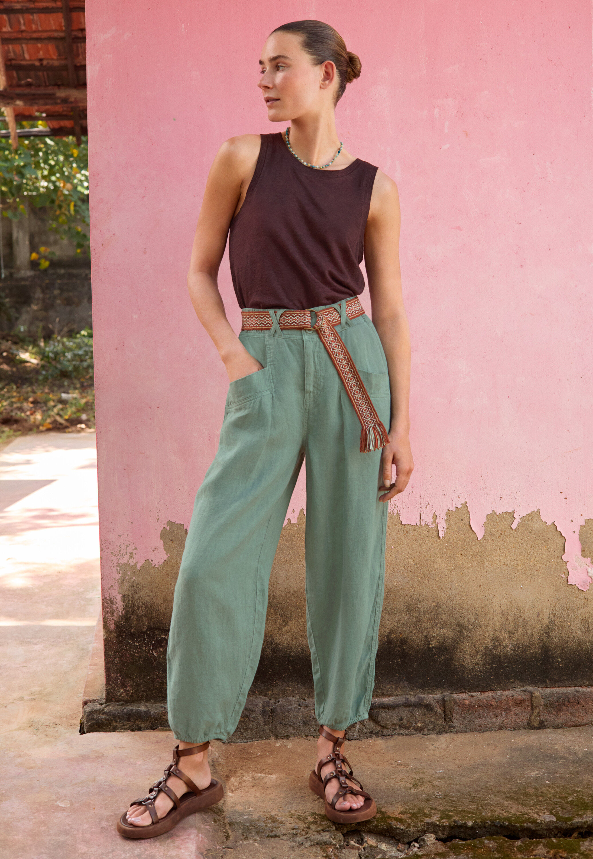 Balloon trousers