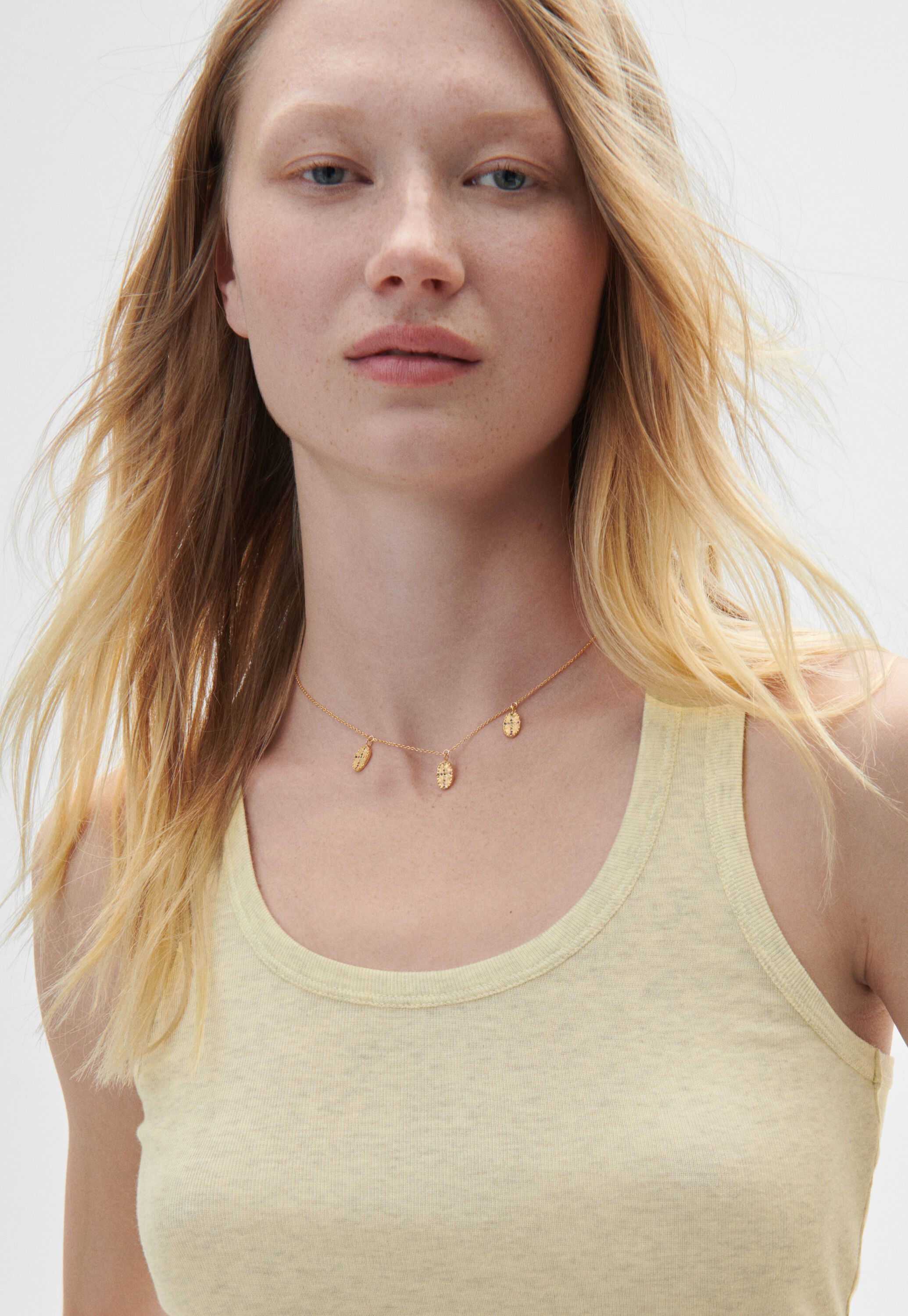 Multi-pendant necklace