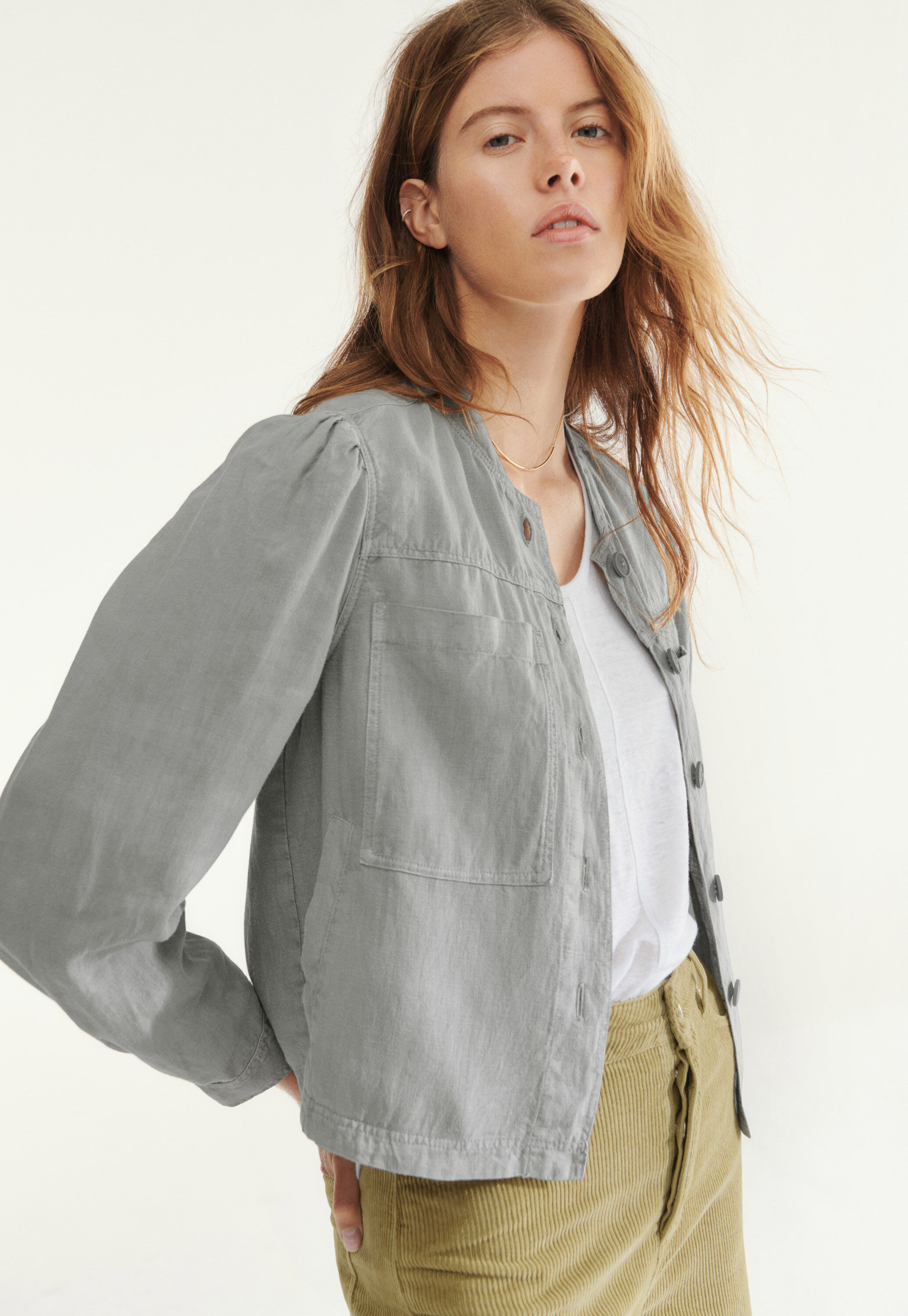 Gathered-sleeve jacket