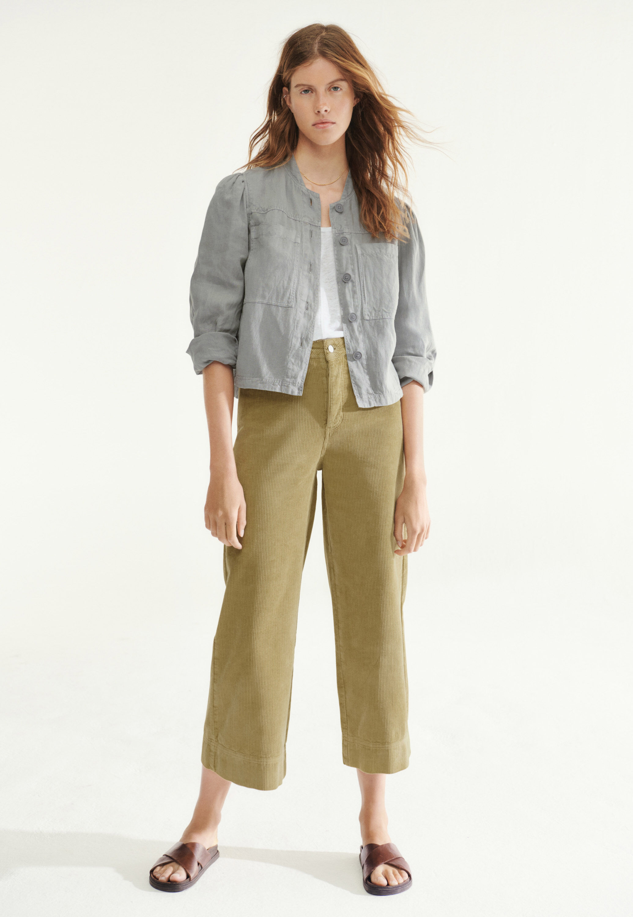 Gathered-sleeve jacket